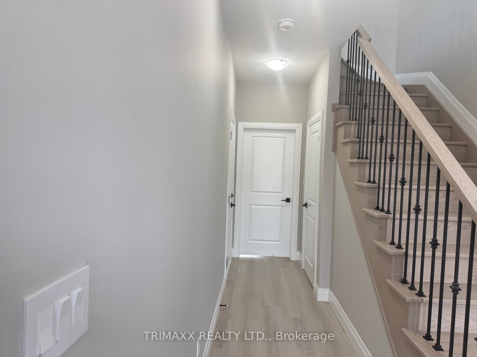 Photo 3 of 49 Keystone Trail, Welland, Lincoln/Crowland — HOMEH