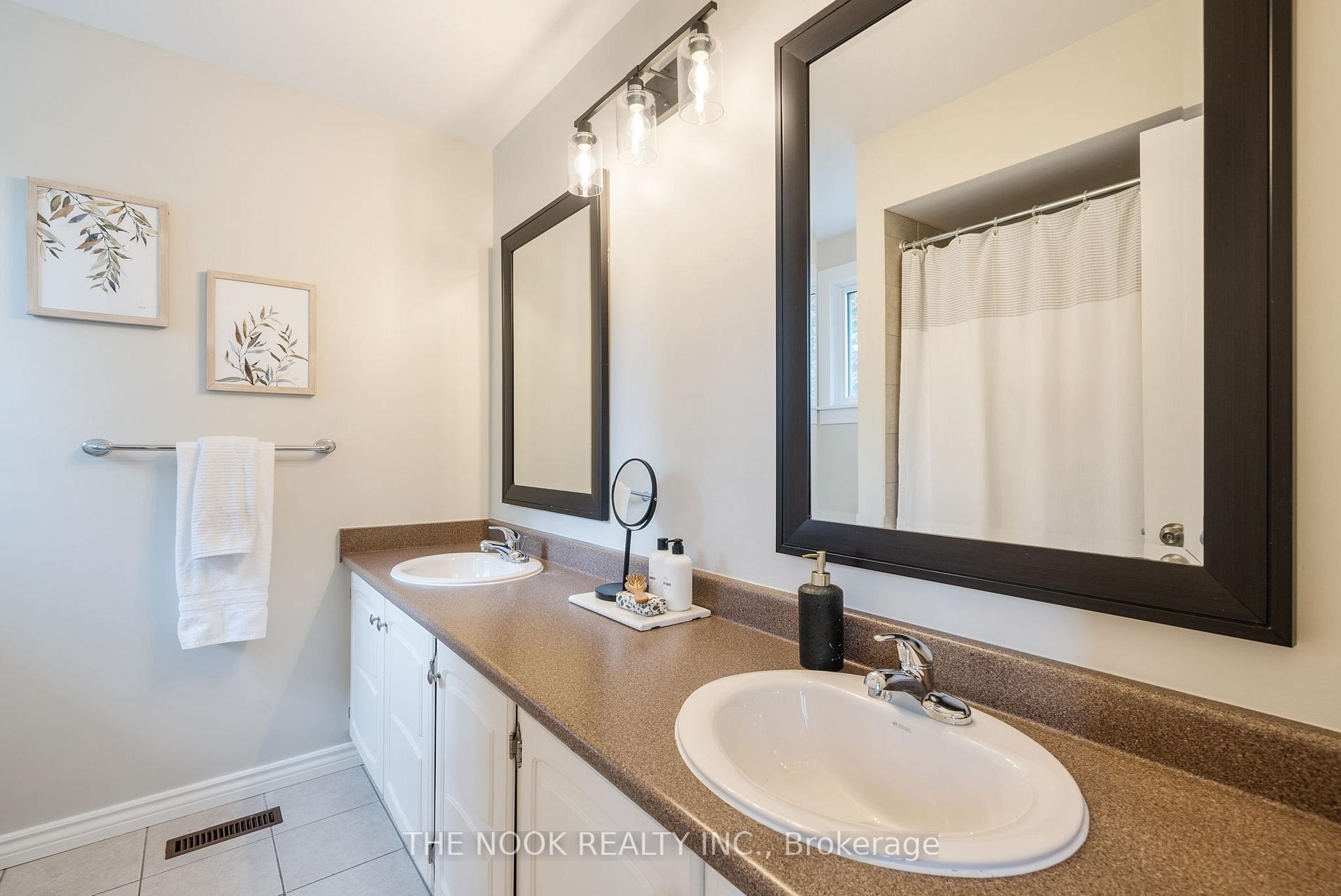 Photo 28 of 40 Calder Crescent, Whitby, Pringle Creek — HOMEH