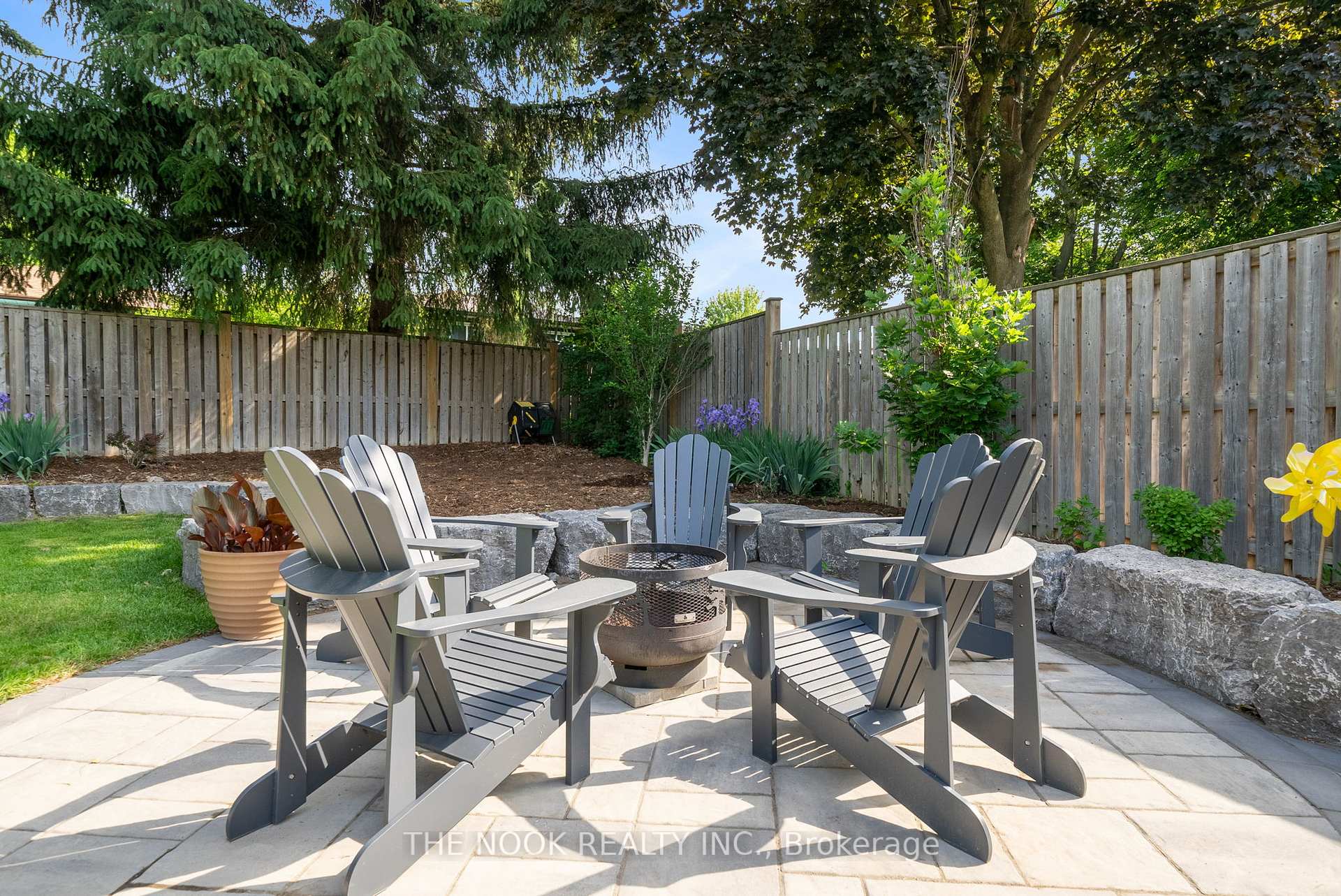 Photo 38 of 40 Calder Crescent, Whitby, Pringle Creek — HOMEH