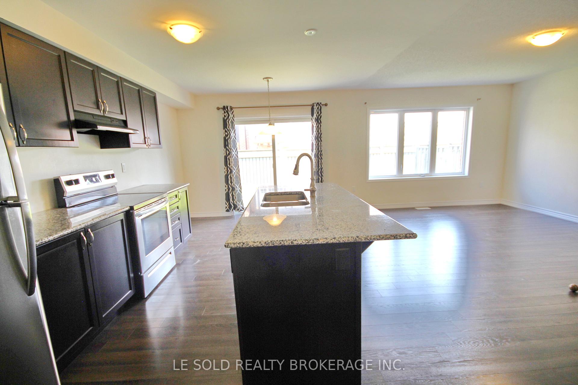 Photo 2 of 90 Hutt Crescent, Aurora, Rural Aurora — HOMEH