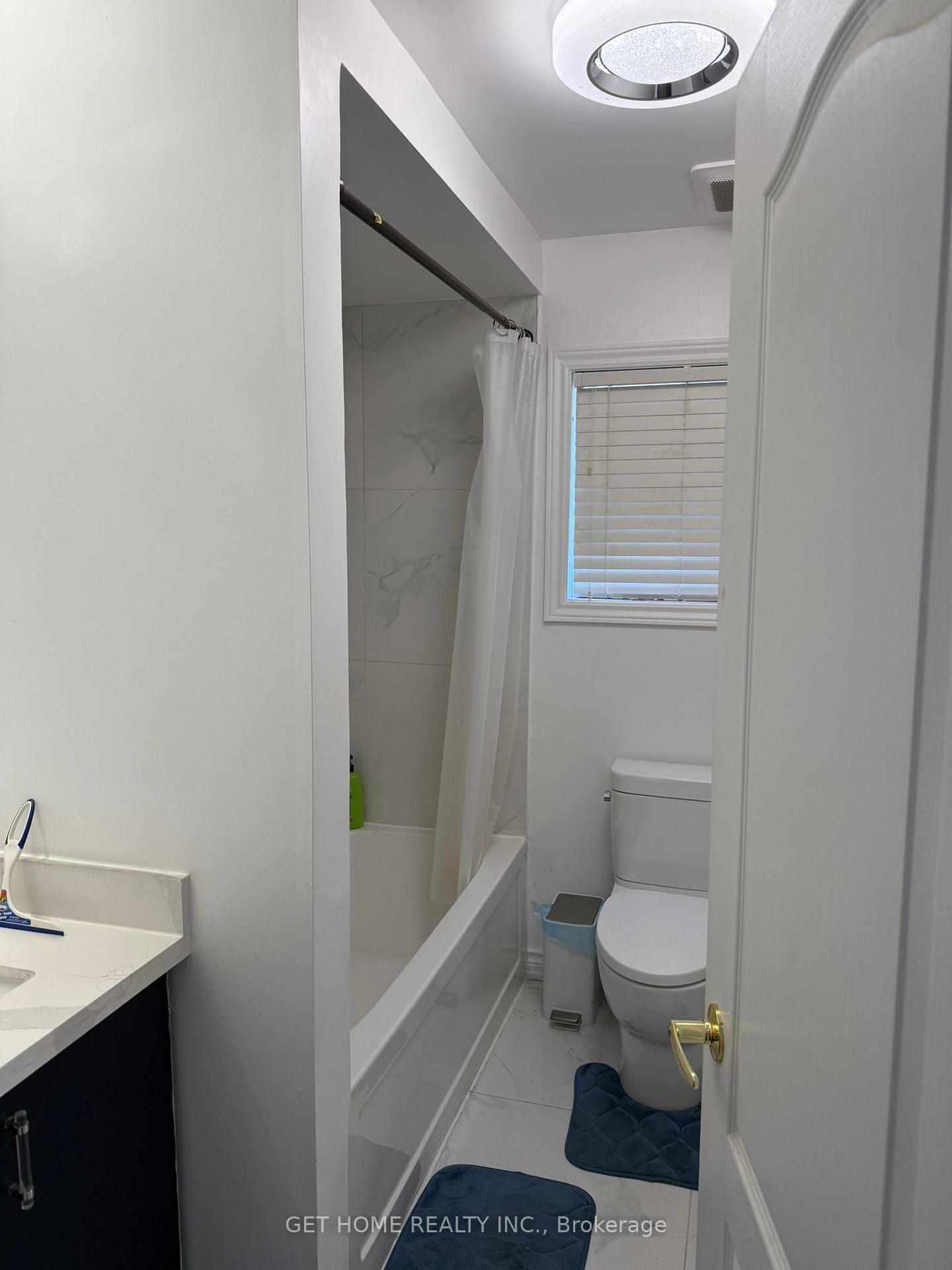 Photo 15 of 5 Dunstable Drive, Whitby, Brooklin — HOMEH