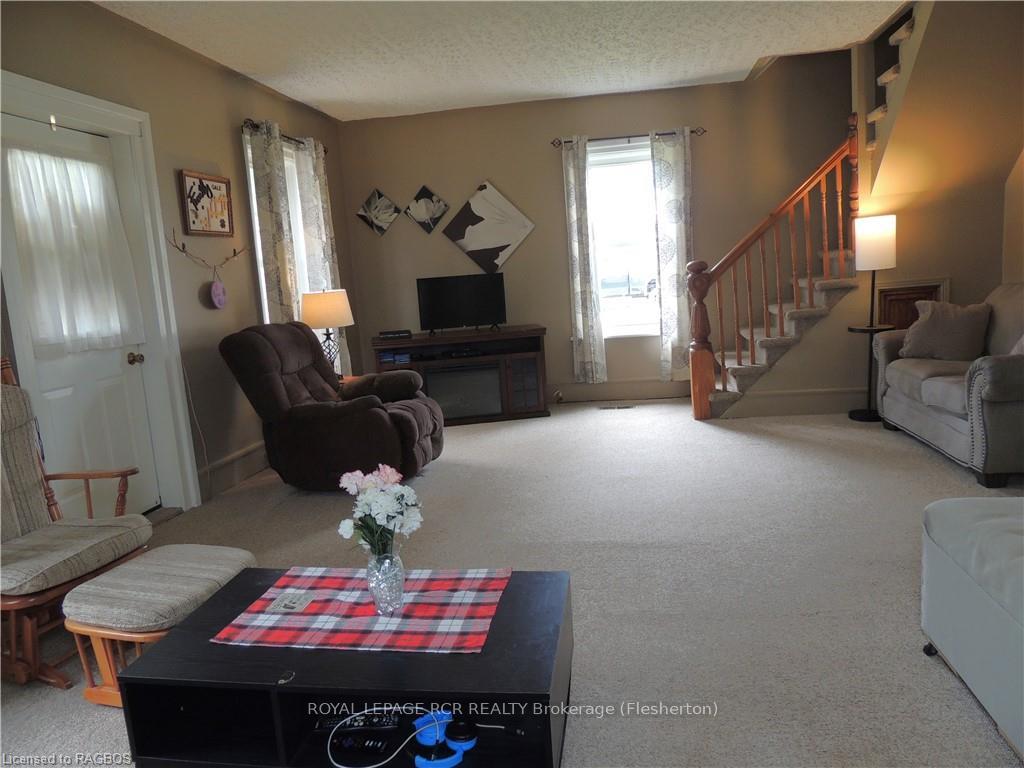 Photo 7 of 209 Bruce Street S, West Grey — HOMEH