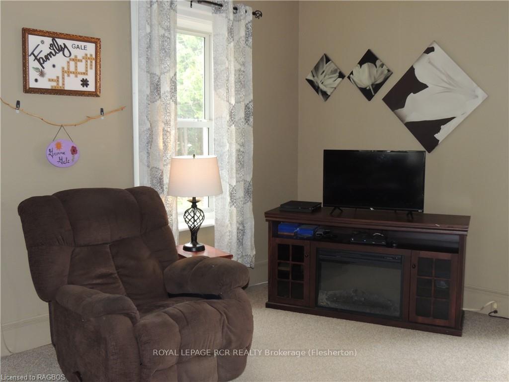 Photo 8 of 209 Bruce Street S, West Grey — HOMEH
