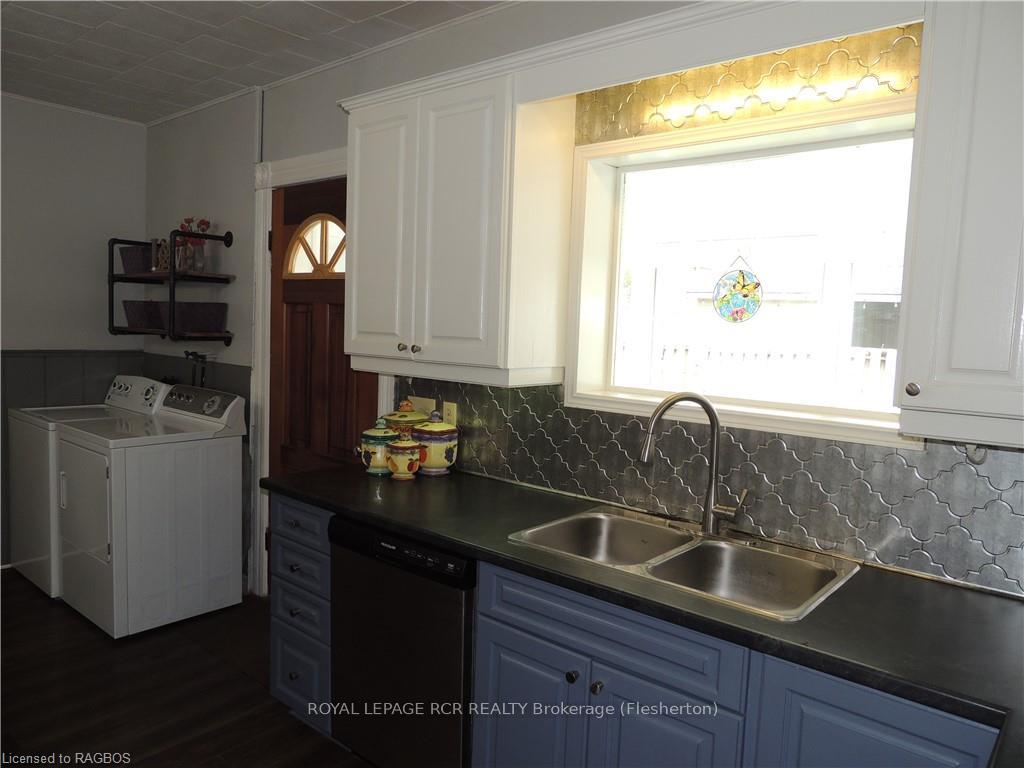 Photo 13 of 209 Bruce Street S, West Grey — HOMEH