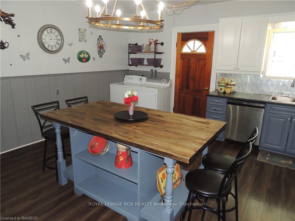 Photo 14 of 209 Bruce Street S, West Grey — HOMEH