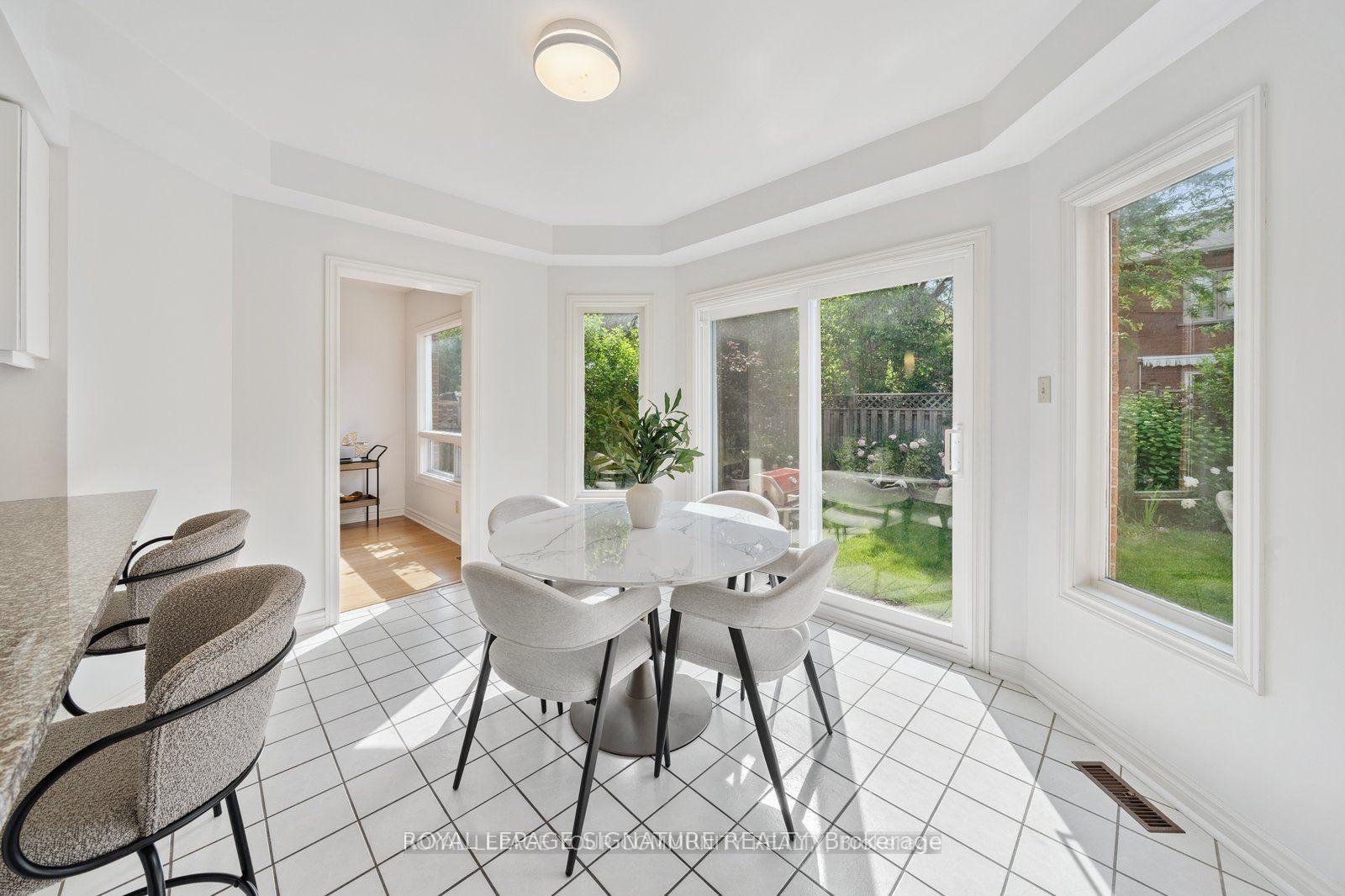 Photo 13 of 75 Venice Crescent, Vaughan, Beverley Glen — HOMEH