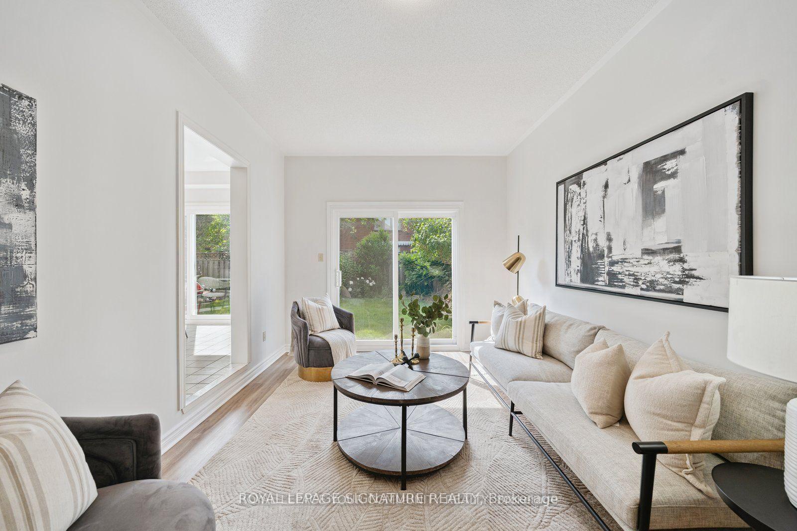Photo 17 of 75 Venice Crescent, Vaughan, Beverley Glen — HOMEH