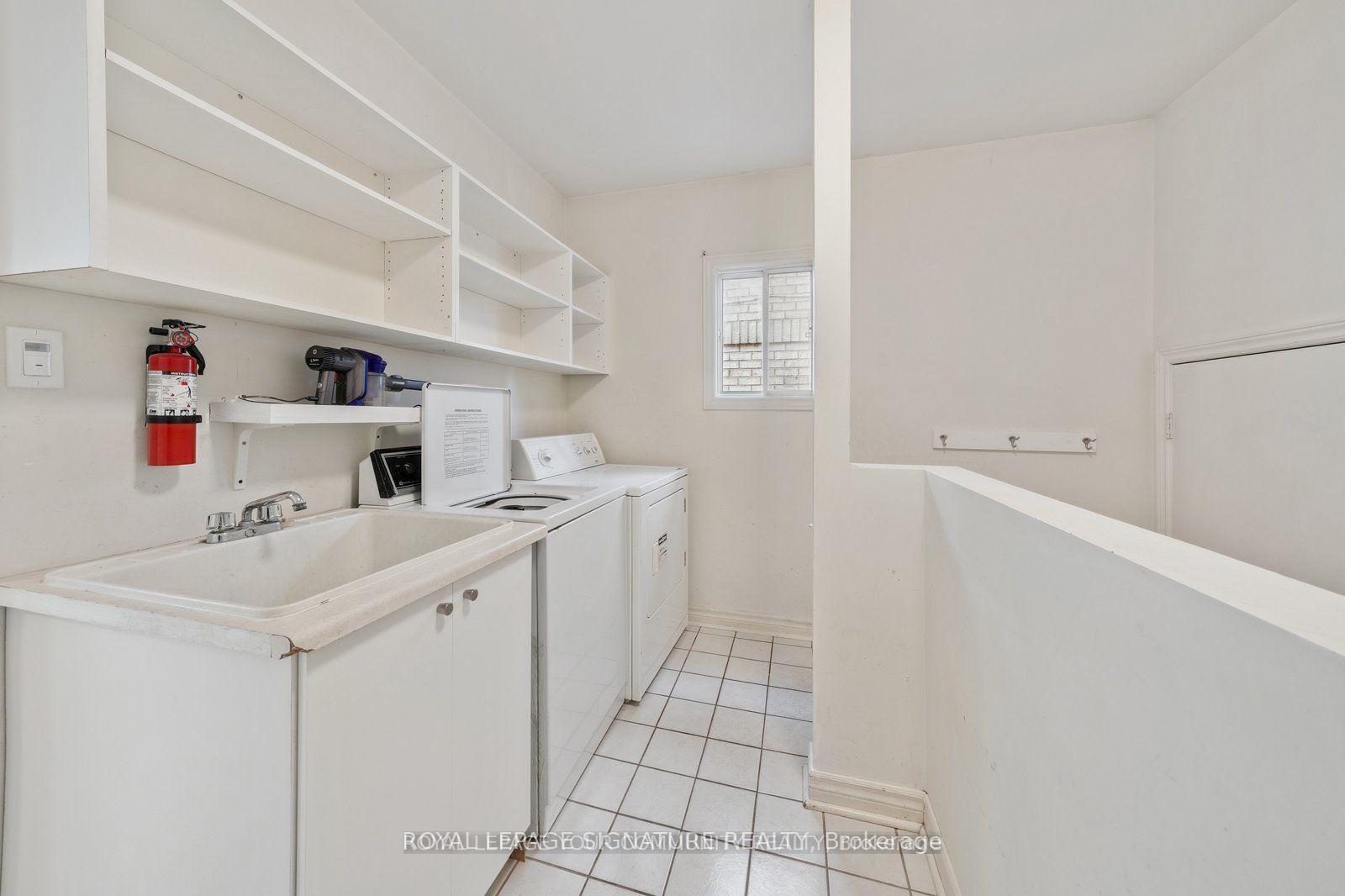 Photo 19 of 75 Venice Crescent, Vaughan, Beverley Glen — HOMEH