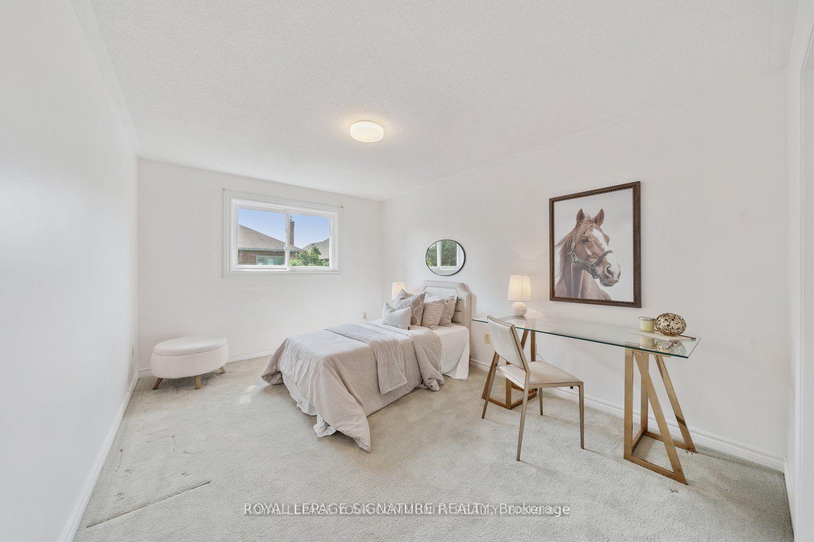 Photo 21 of 75 Venice Crescent, Vaughan, Beverley Glen — HOMEH
