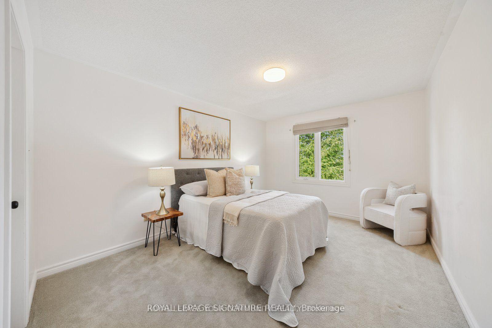 Photo 22 of 75 Venice Crescent, Vaughan, Beverley Glen — HOMEH