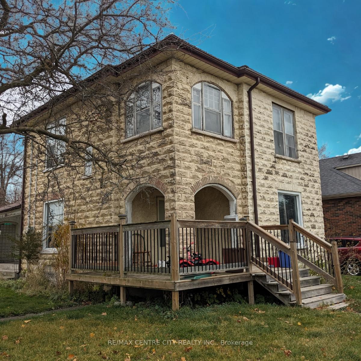 Photo 8 of 171 Sydenham Street E, Aylmer — HOMEH