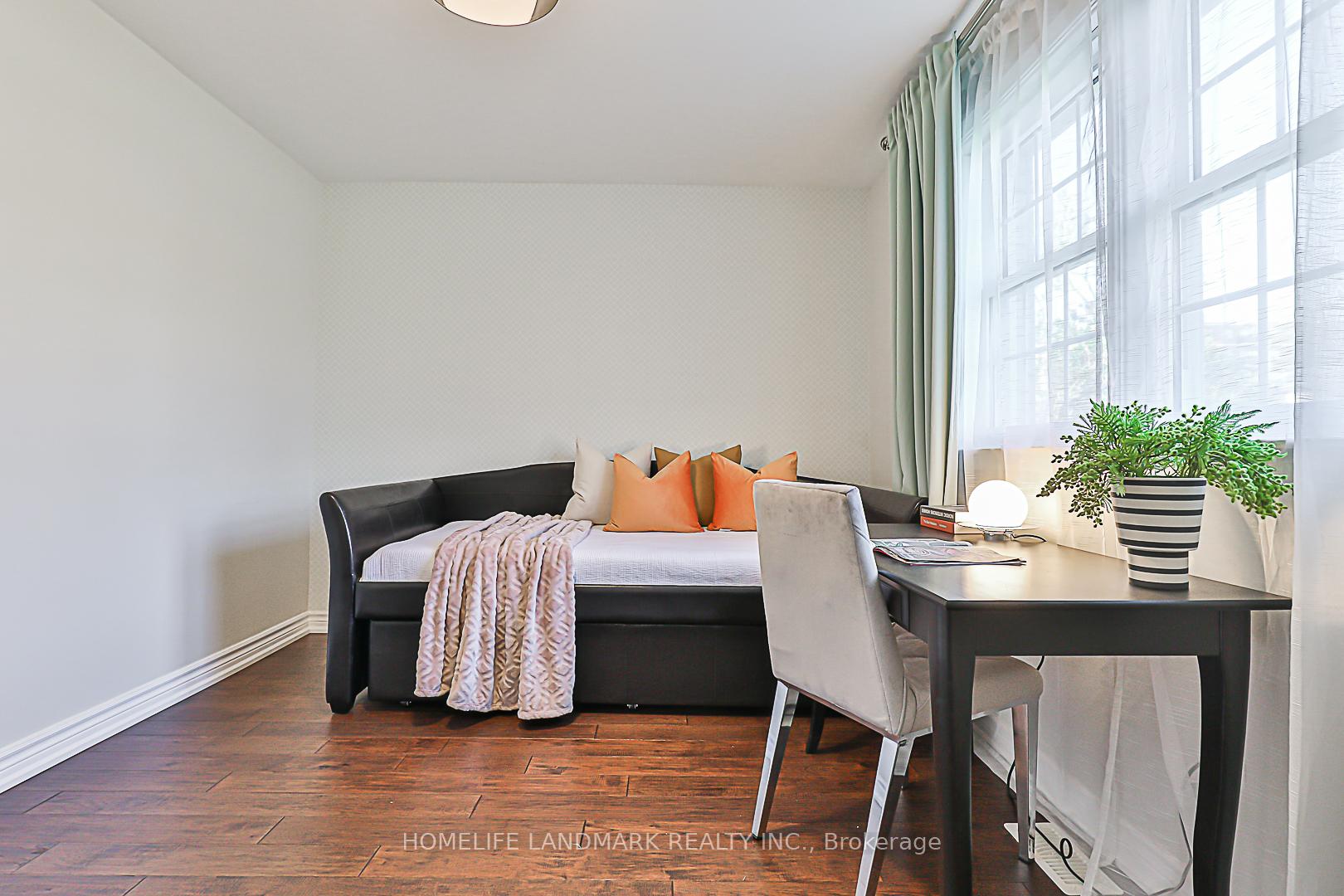 Photo 24 of 6 Willowgate Drive, Markham, Bullock — HOMEH