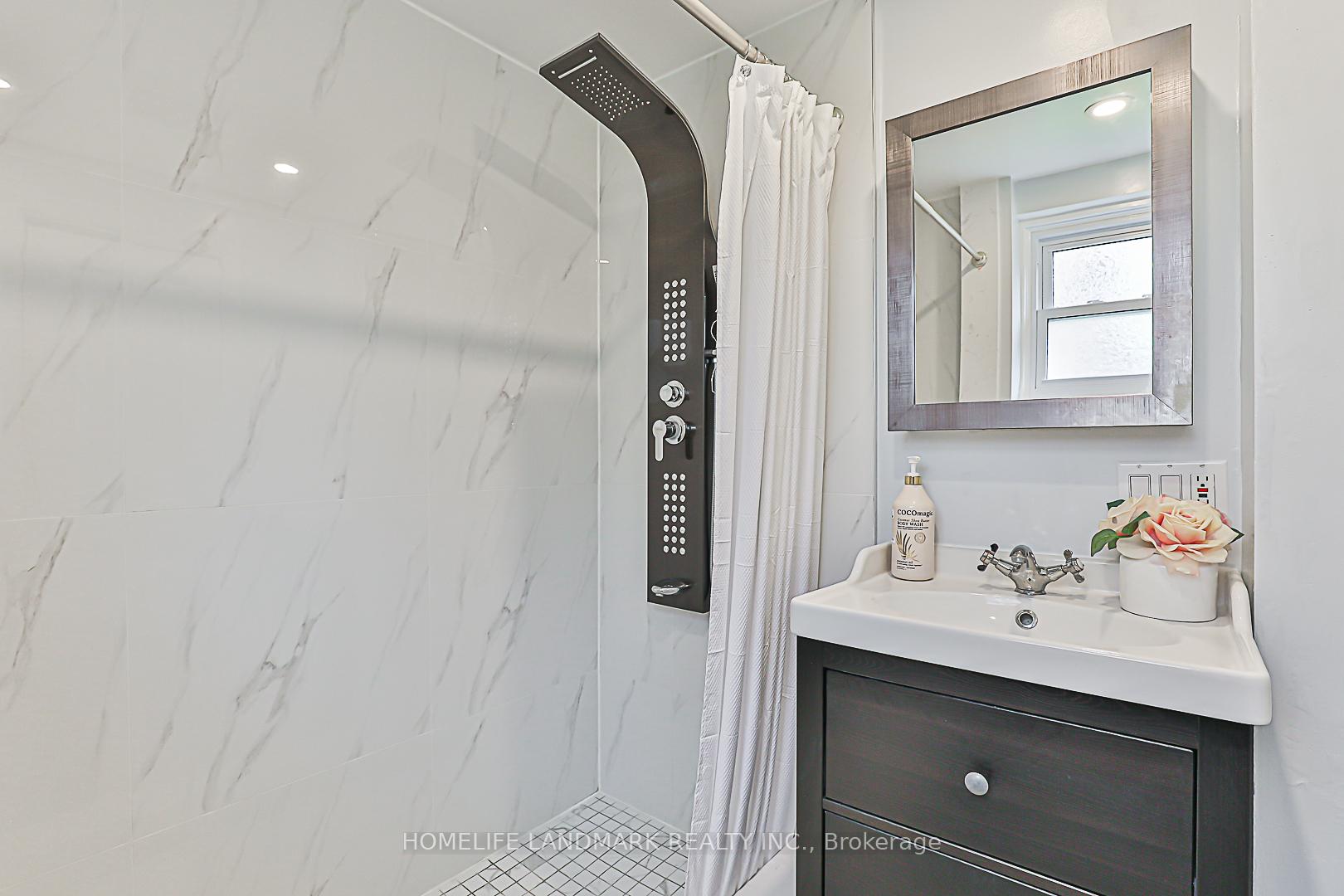 Photo 26 of 6 Willowgate Drive, Markham, Bullock — HOMEH