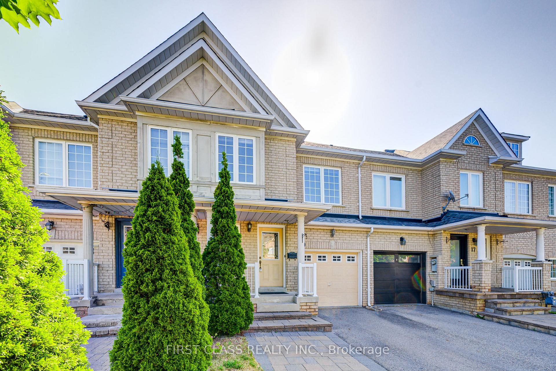 Photo 4 of 19 Benjamin Hood Crescent, Vaughan, Patterson — HOMEH