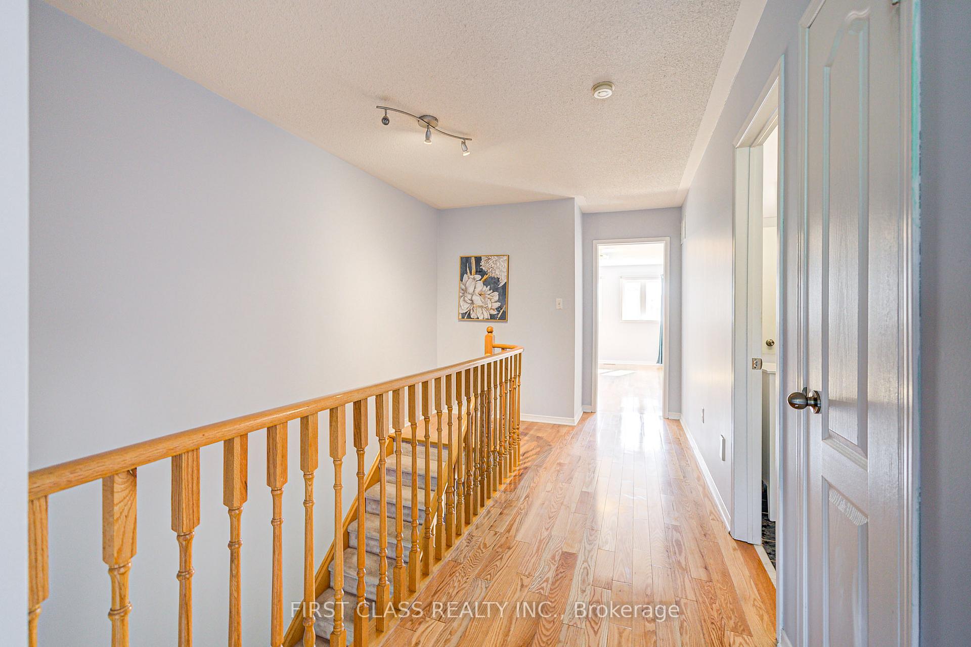 Photo 29 of 19 Benjamin Hood Crescent, Vaughan, Patterson — HOMEH