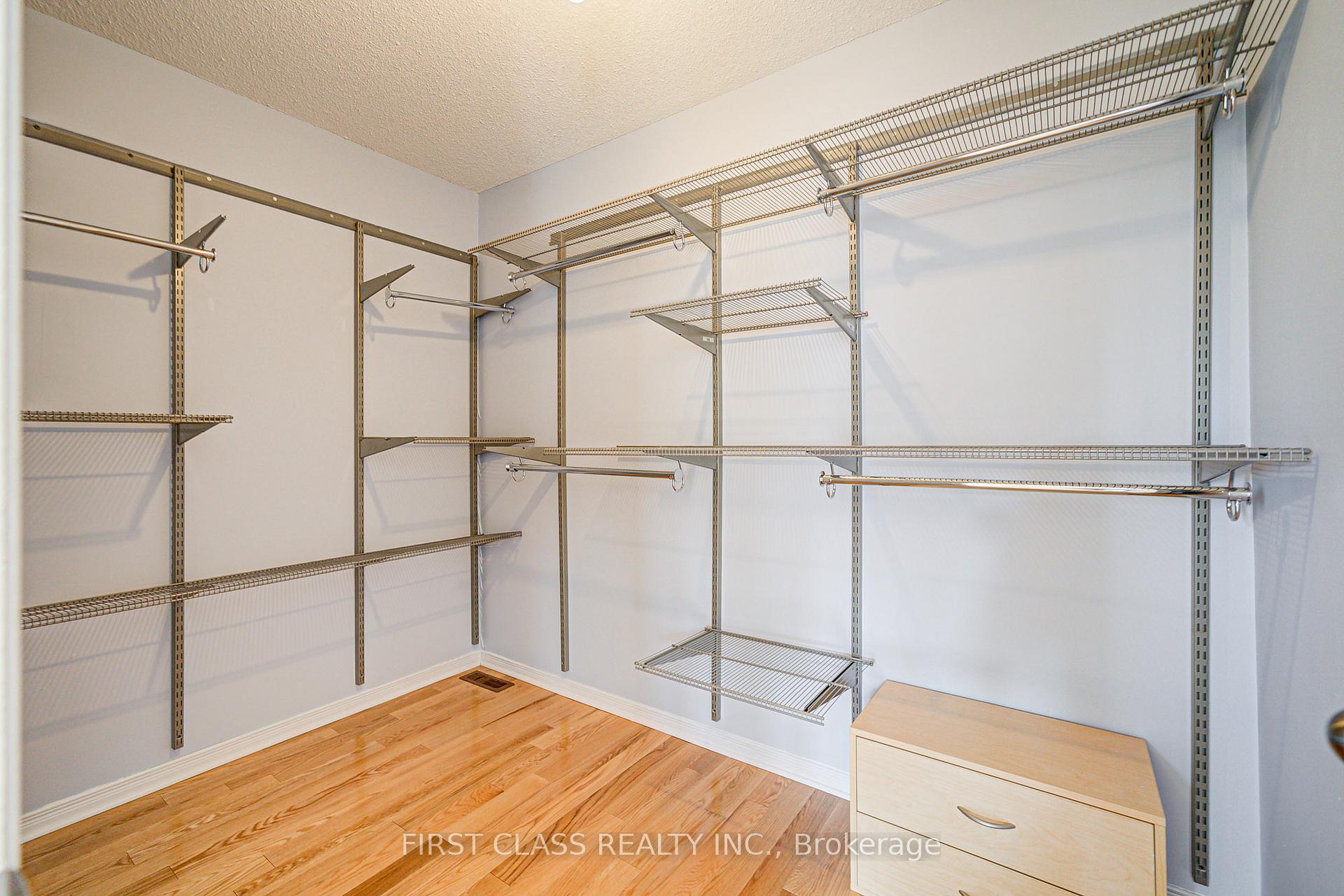 Photo 35 of 19 Benjamin Hood Crescent, Vaughan, Patterson — HOMEH