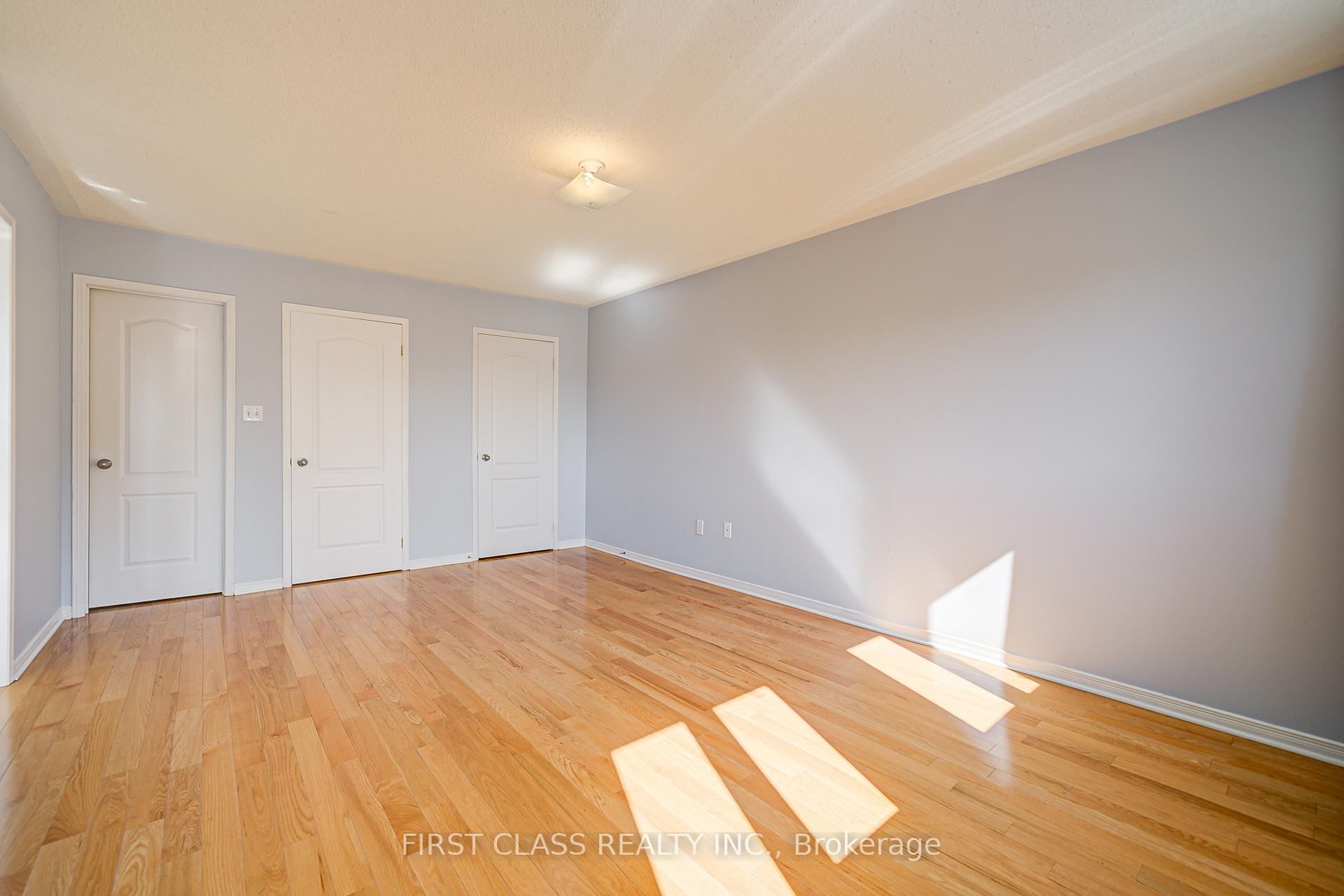 Photo 40 of 19 Benjamin Hood Crescent, Vaughan, Patterson — HOMEH