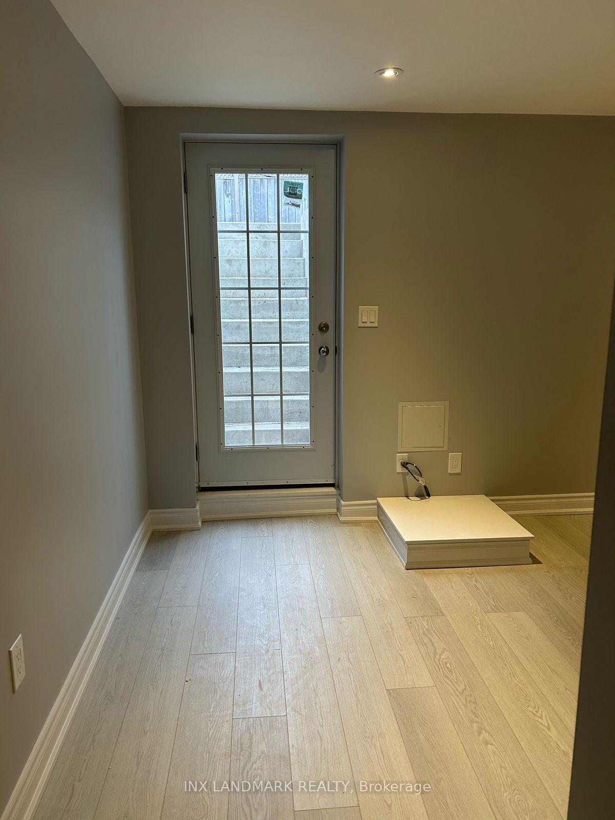 Photo 3 of 84 Barchester Crescent, Whitby, Brooklin — HOMEH
