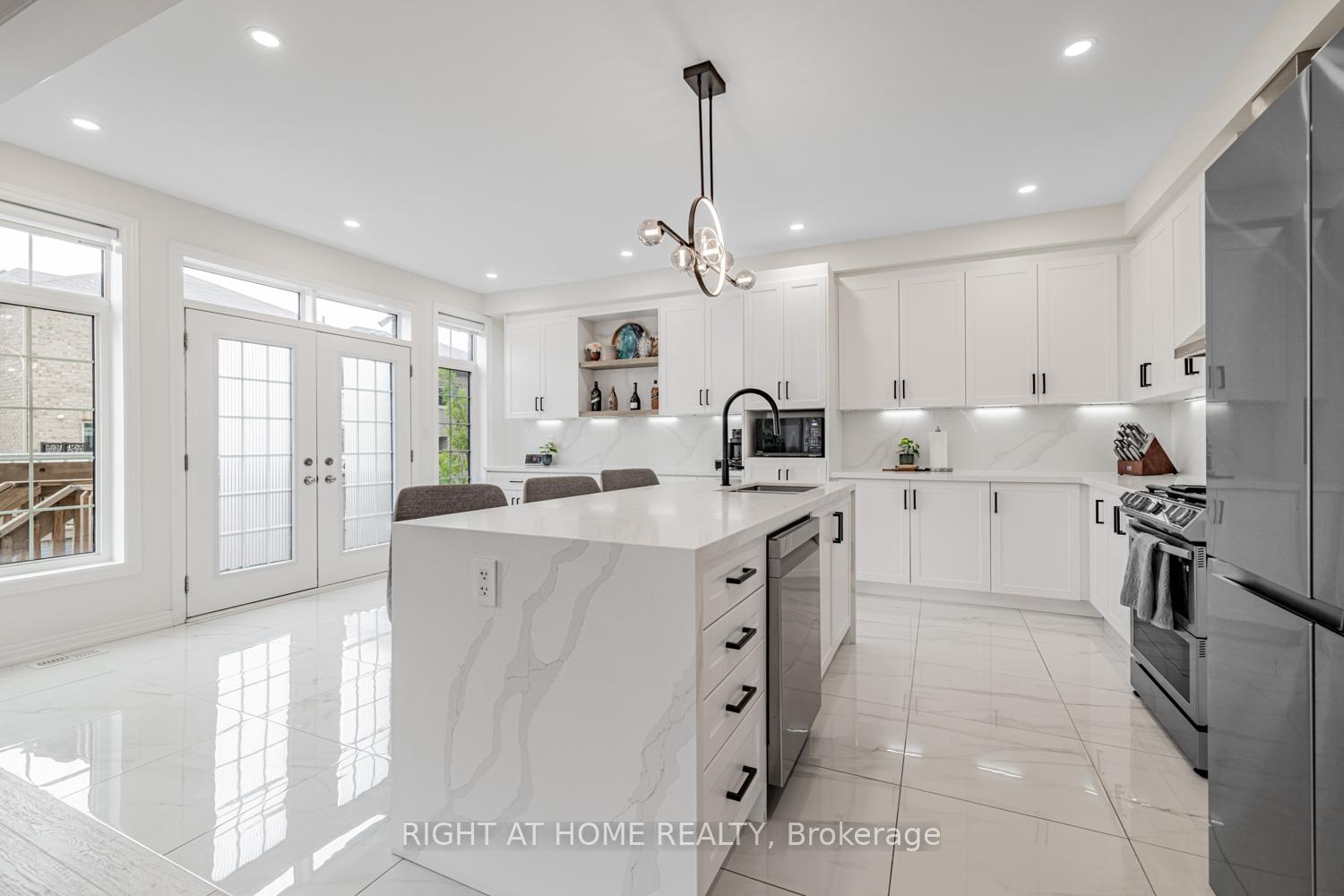 Photo 11 of 236 Bellefond Street, Vaughan, Kleinburg — HOMEH