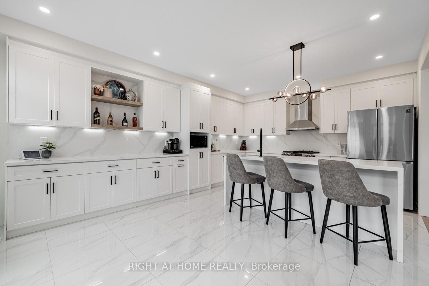 Photo 13 of 236 Bellefond Street, Vaughan, Kleinburg — HOMEH