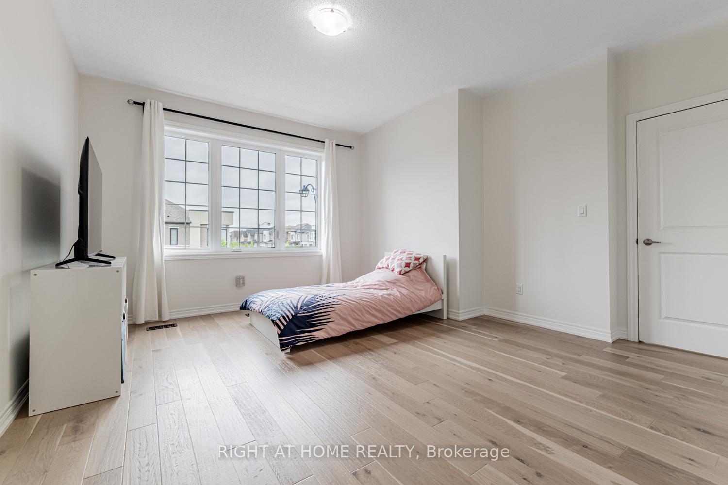 Photo 22 of 236 Bellefond Street, Vaughan, Kleinburg — HOMEH