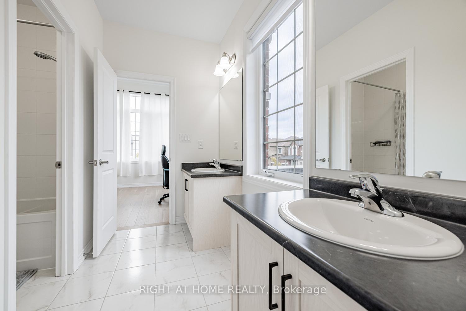 Photo 28 of 236 Bellefond Street, Vaughan, Kleinburg — HOMEH