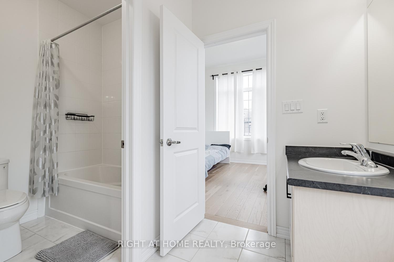 Photo 29 of 236 Bellefond Street, Vaughan, Kleinburg — HOMEH