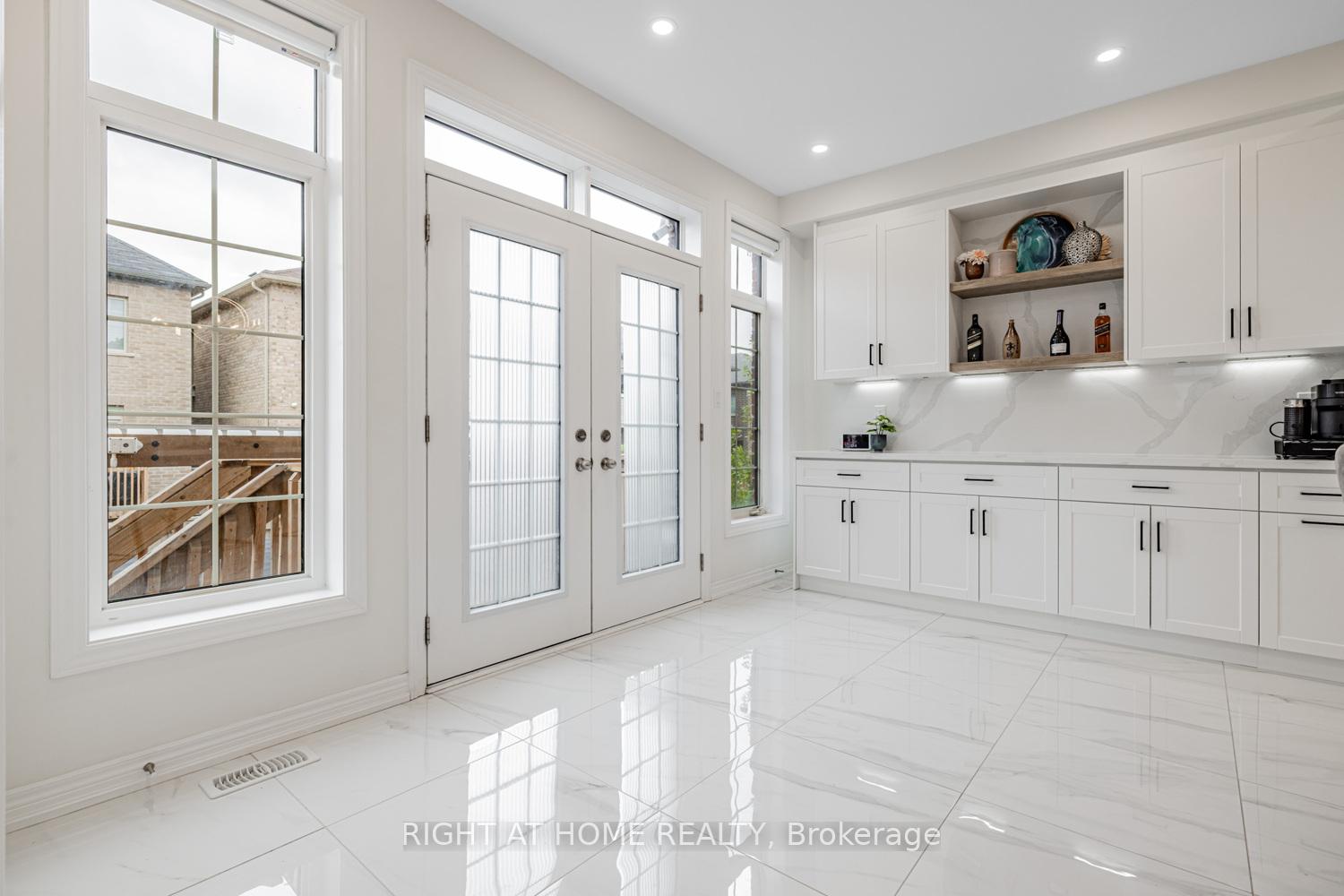 Photo 33 of 236 Bellefond Street, Vaughan, Kleinburg — HOMEH