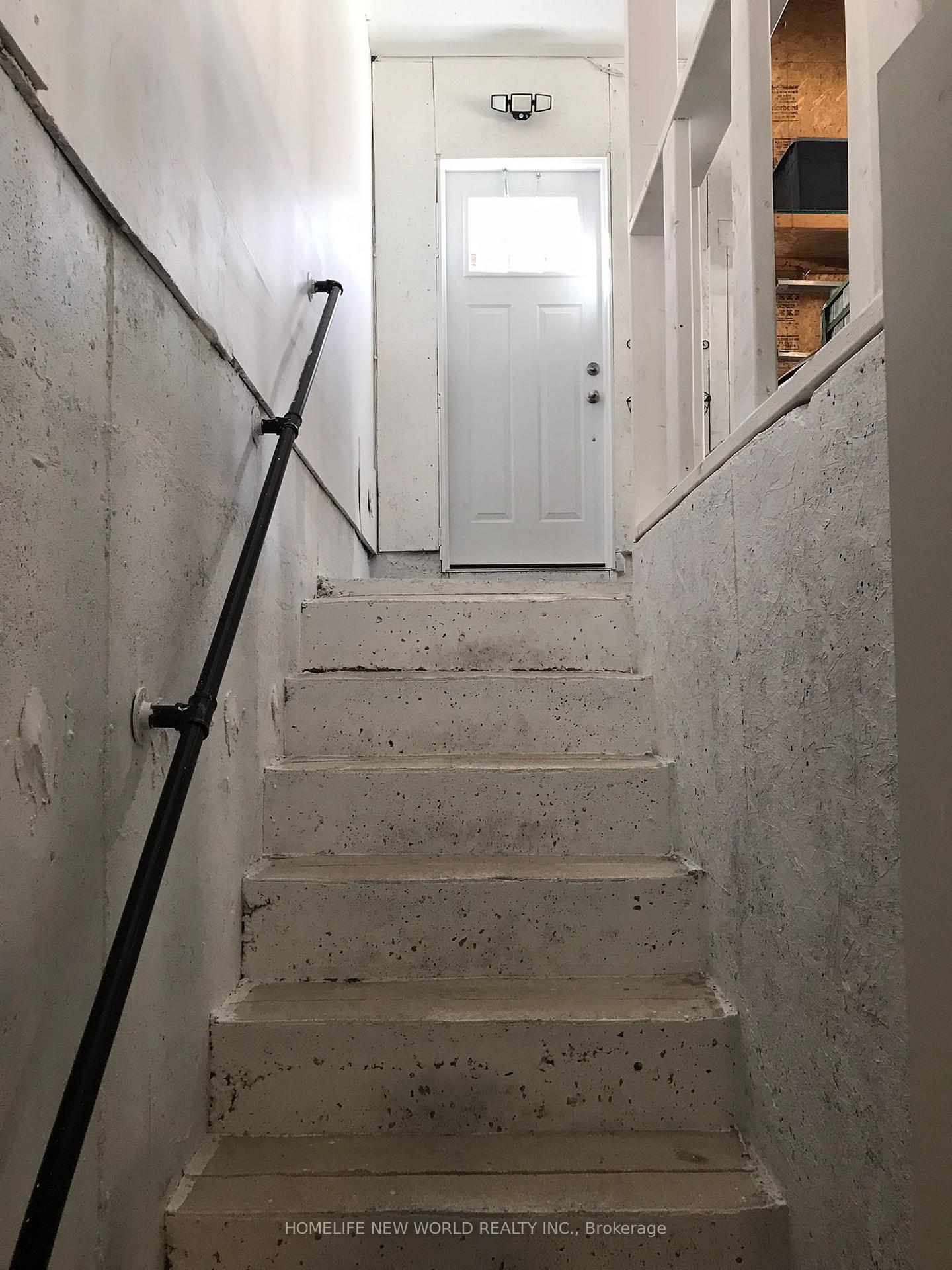 Photo 4 of Unit Basement, 59 Wade Gate, Vaughan, Brownridge — HOMEH