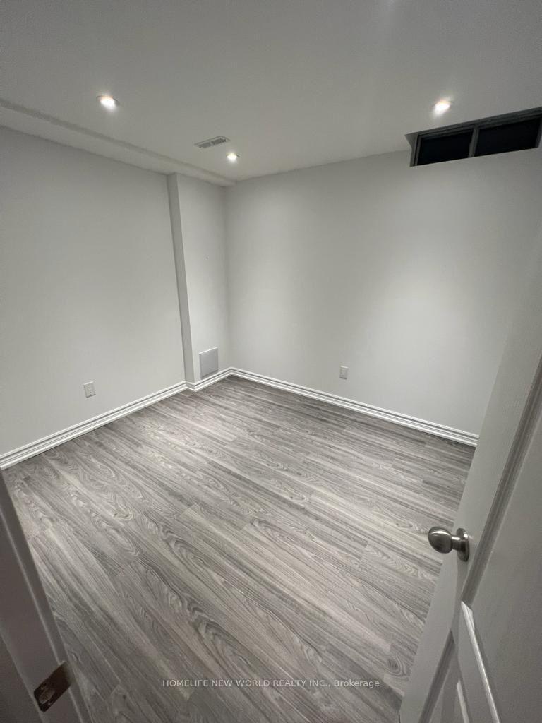 Photo 9 of Unit Basement, 59 Wade Gate, Vaughan, Brownridge — HOMEH