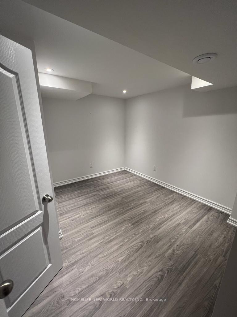 Photo 10 of Unit Basement, 59 Wade Gate, Vaughan, Brownridge — HOMEH