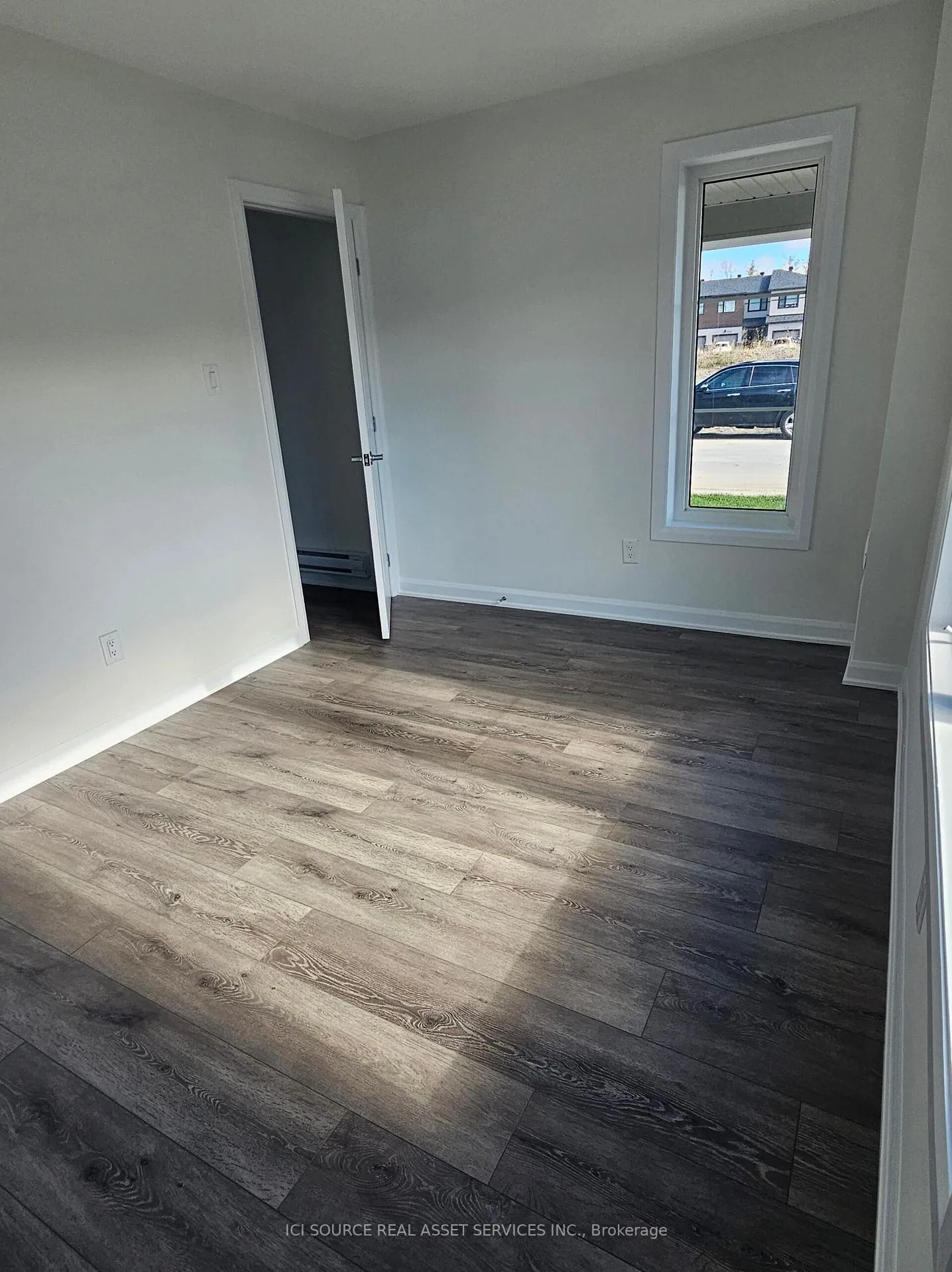 Photo 5 of 340 Raheen Court, Ottawa, Barrhaven - Half Moon Bay — HOMEH