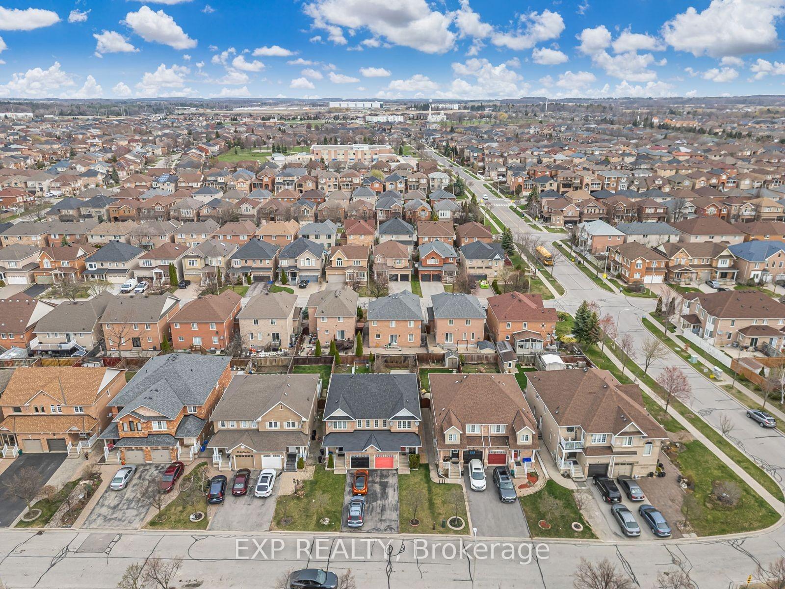 Photo 46 of 16 La Pinta Street, Vaughan, Vellore Village — HOMEH