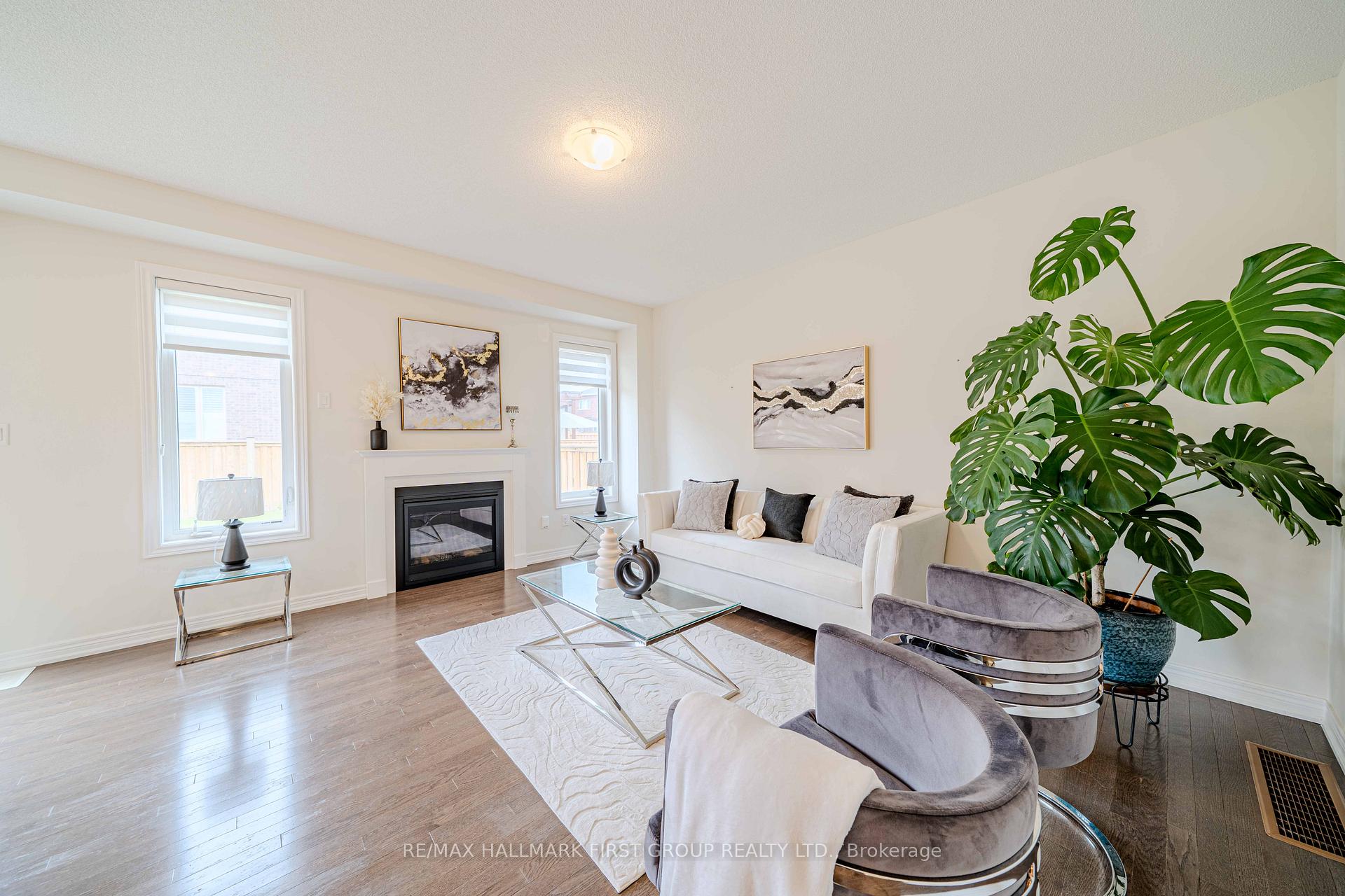 Photo 8 of 43 Hahn Street, Whitby, Rural Whitby — HOMEH