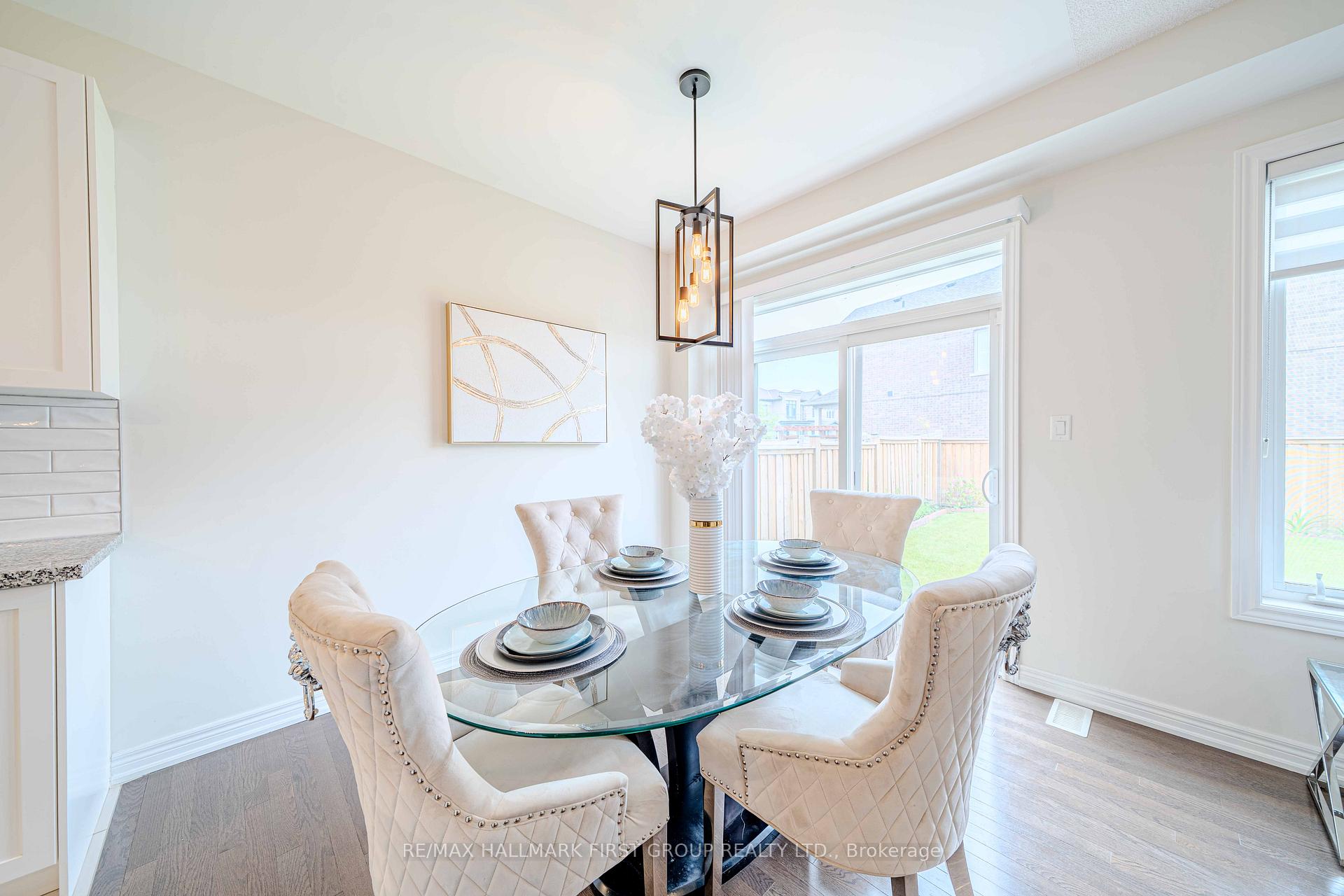 Photo 15 of 43 Hahn Street, Whitby, Rural Whitby — HOMEH