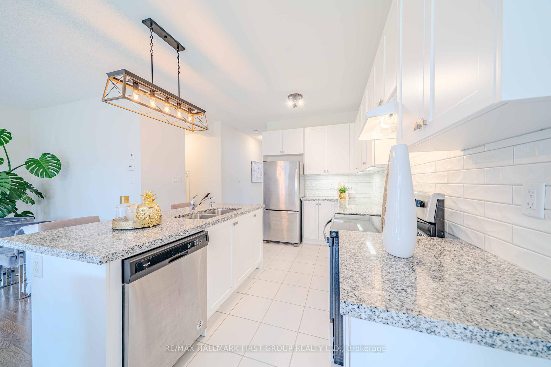 Photo 18 of 43 Hahn Street, Whitby, Rural Whitby — HOMEH