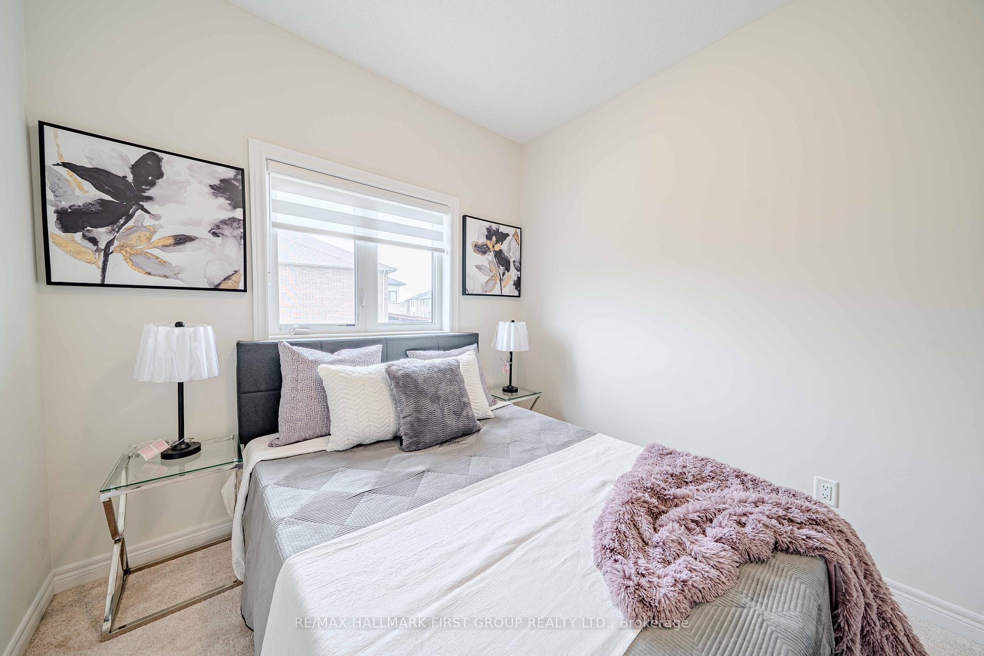 Photo 32 of 43 Hahn Street, Whitby, Rural Whitby — HOMEH