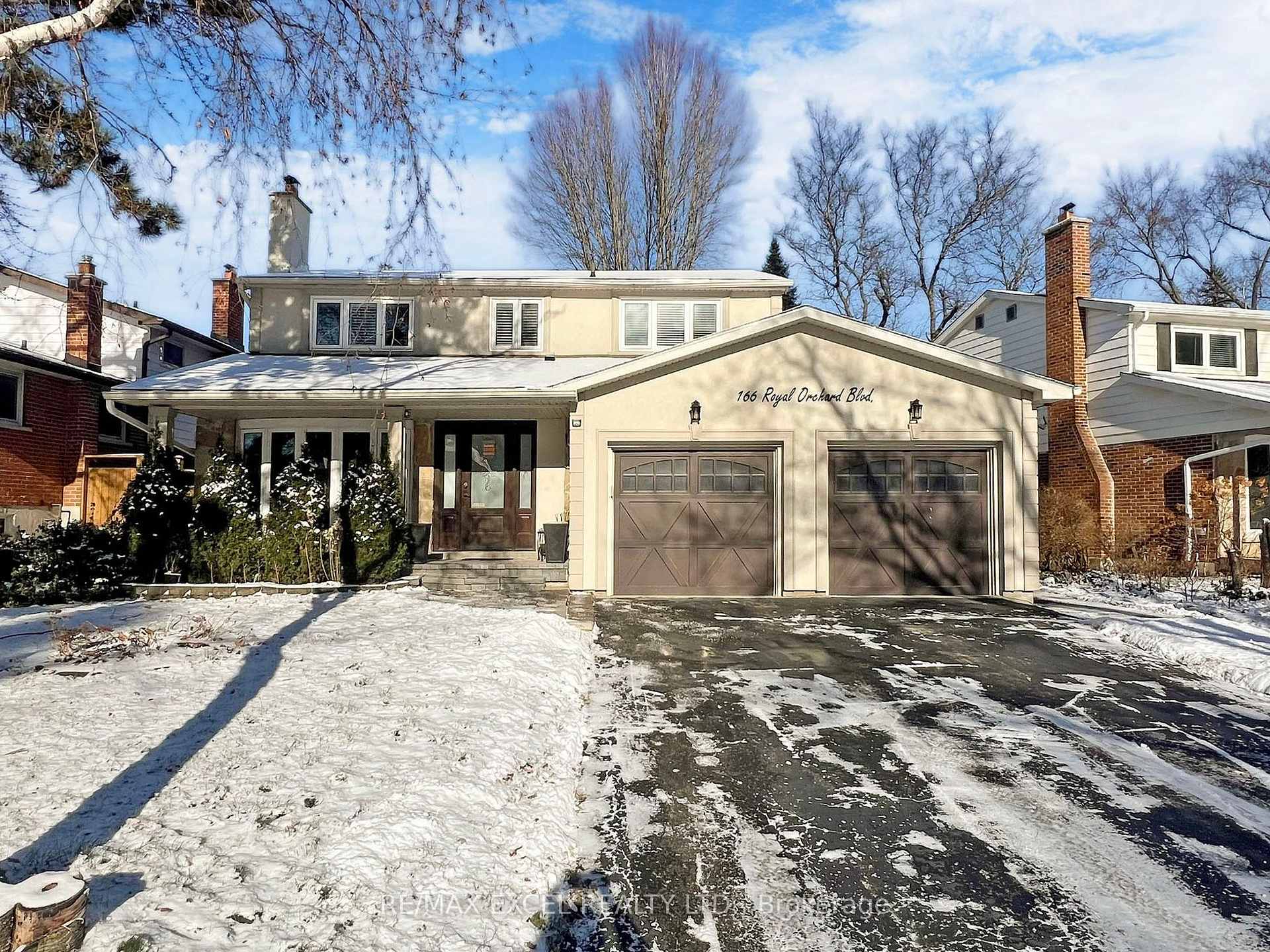 Photo 1 of 166 Royal Orchard Boulevard, Markham, Royal Orchard — HOMEH