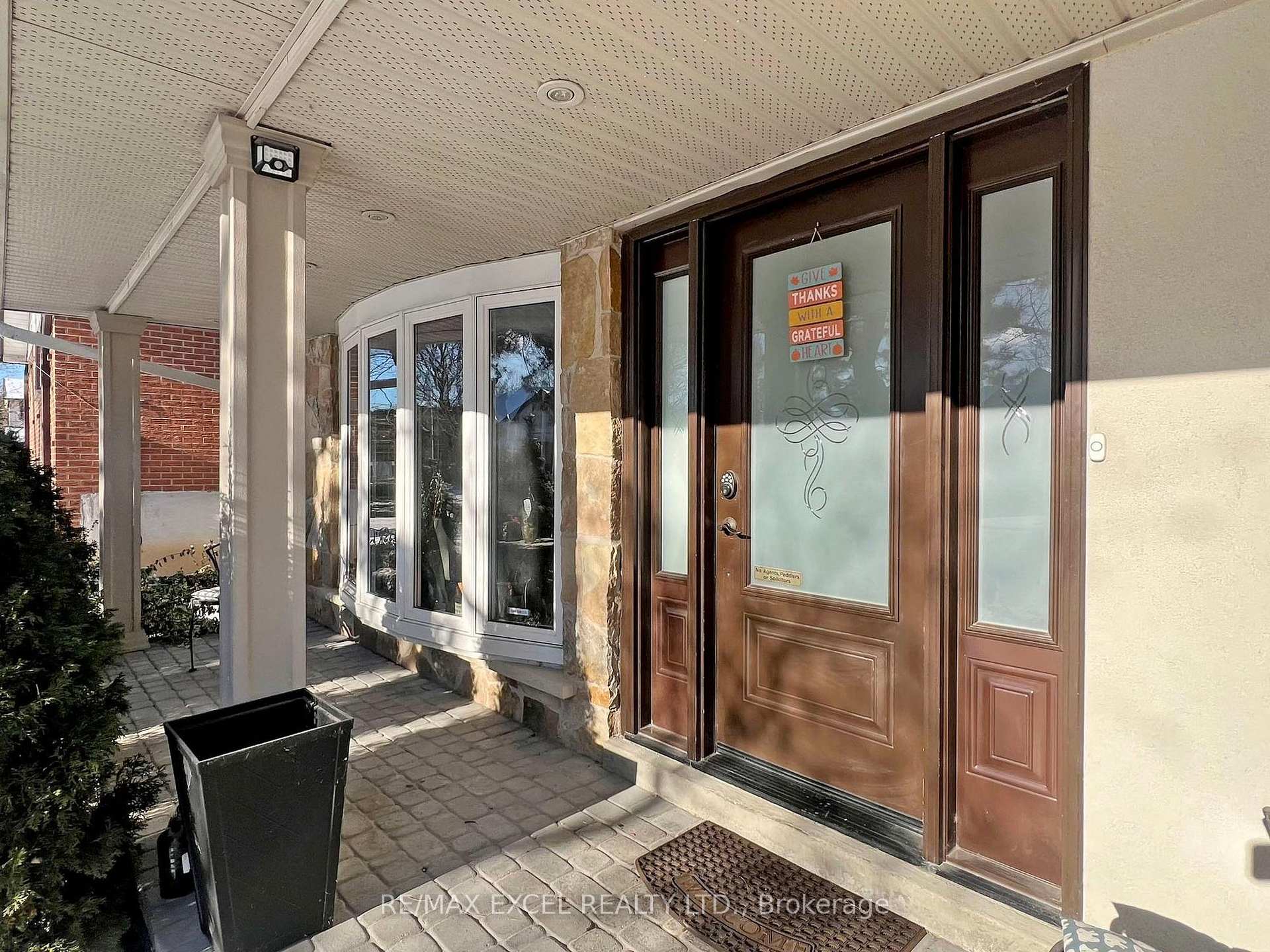 Photo 2 of 166 Royal Orchard Boulevard, Markham, Royal Orchard — HOMEH