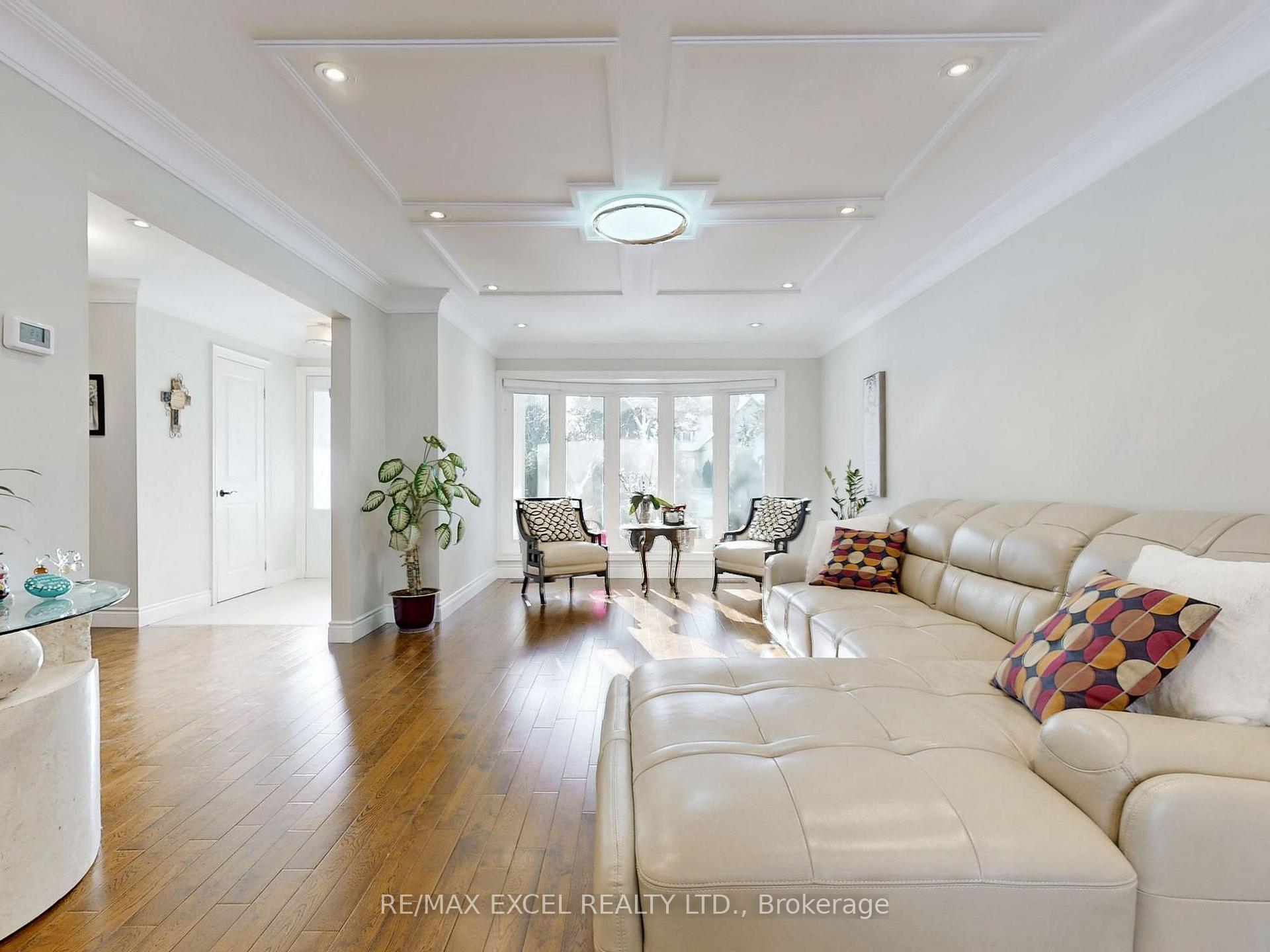 Photo 4 of 166 Royal Orchard Boulevard, Markham, Royal Orchard — HOMEH