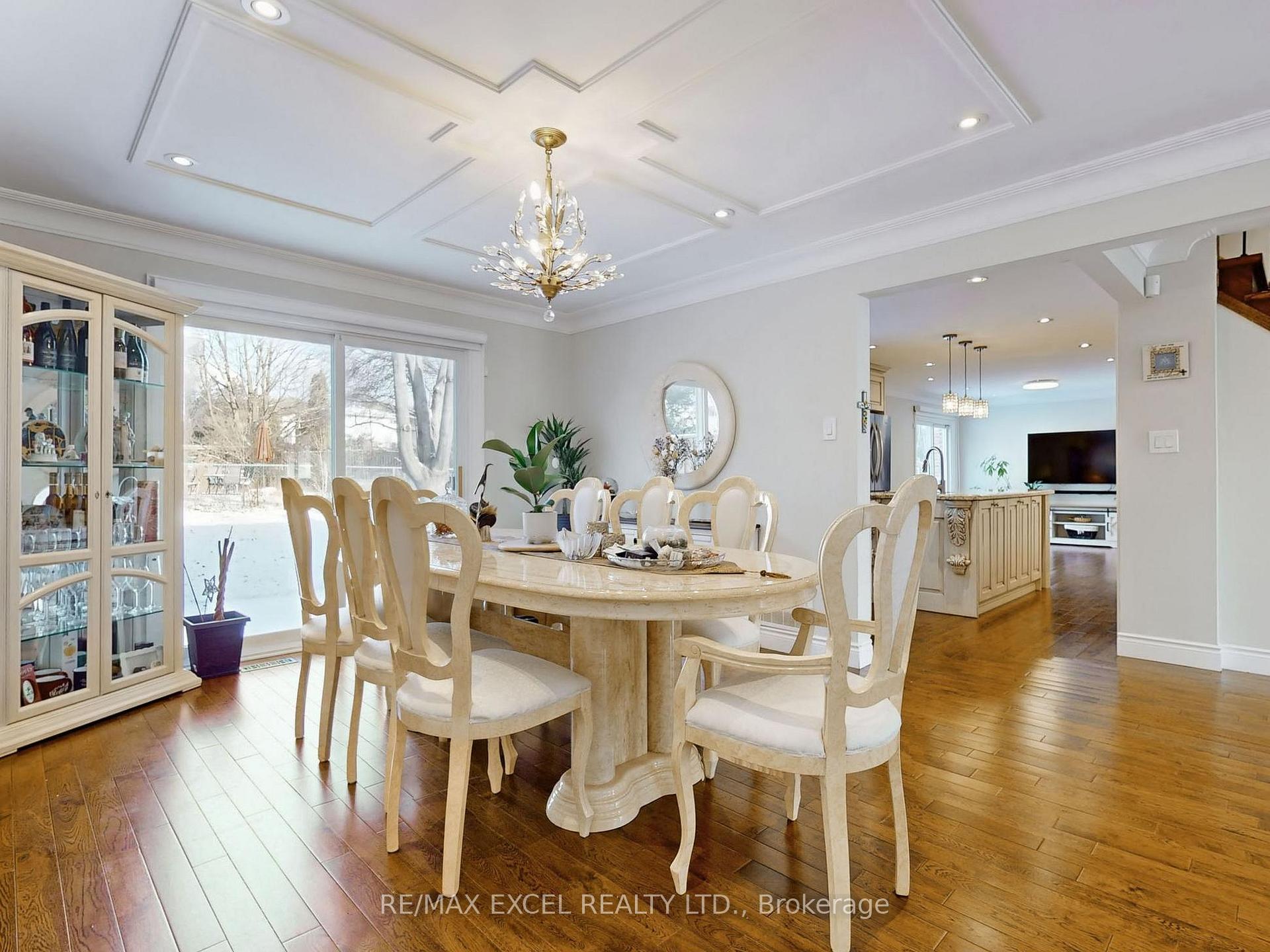 Photo 7 of 166 Royal Orchard Boulevard, Markham, Royal Orchard — HOMEH