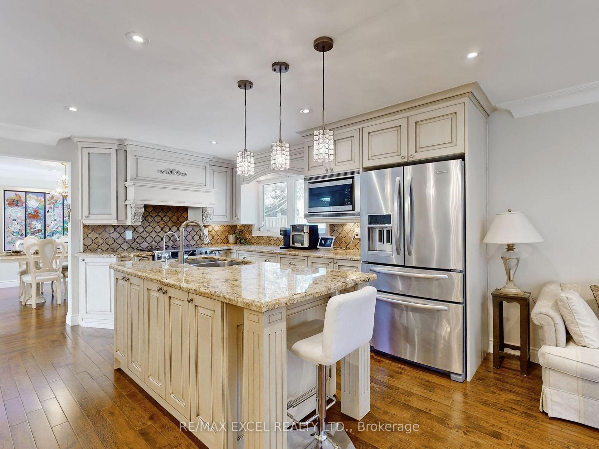 Photo 11 of 166 Royal Orchard Boulevard, Markham, Royal Orchard — HOMEH