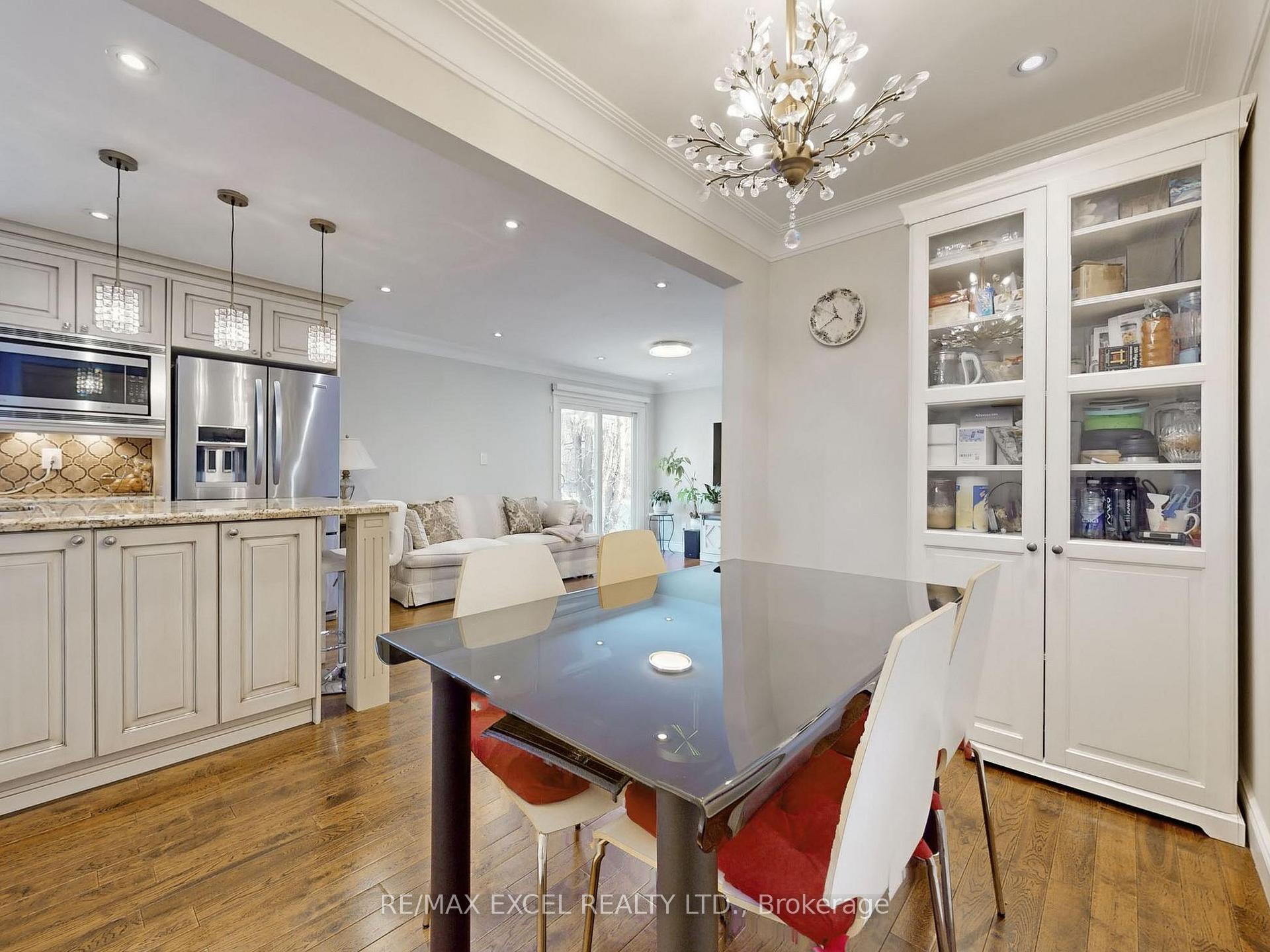 Photo 16 of 166 Royal Orchard Boulevard, Markham, Royal Orchard — HOMEH