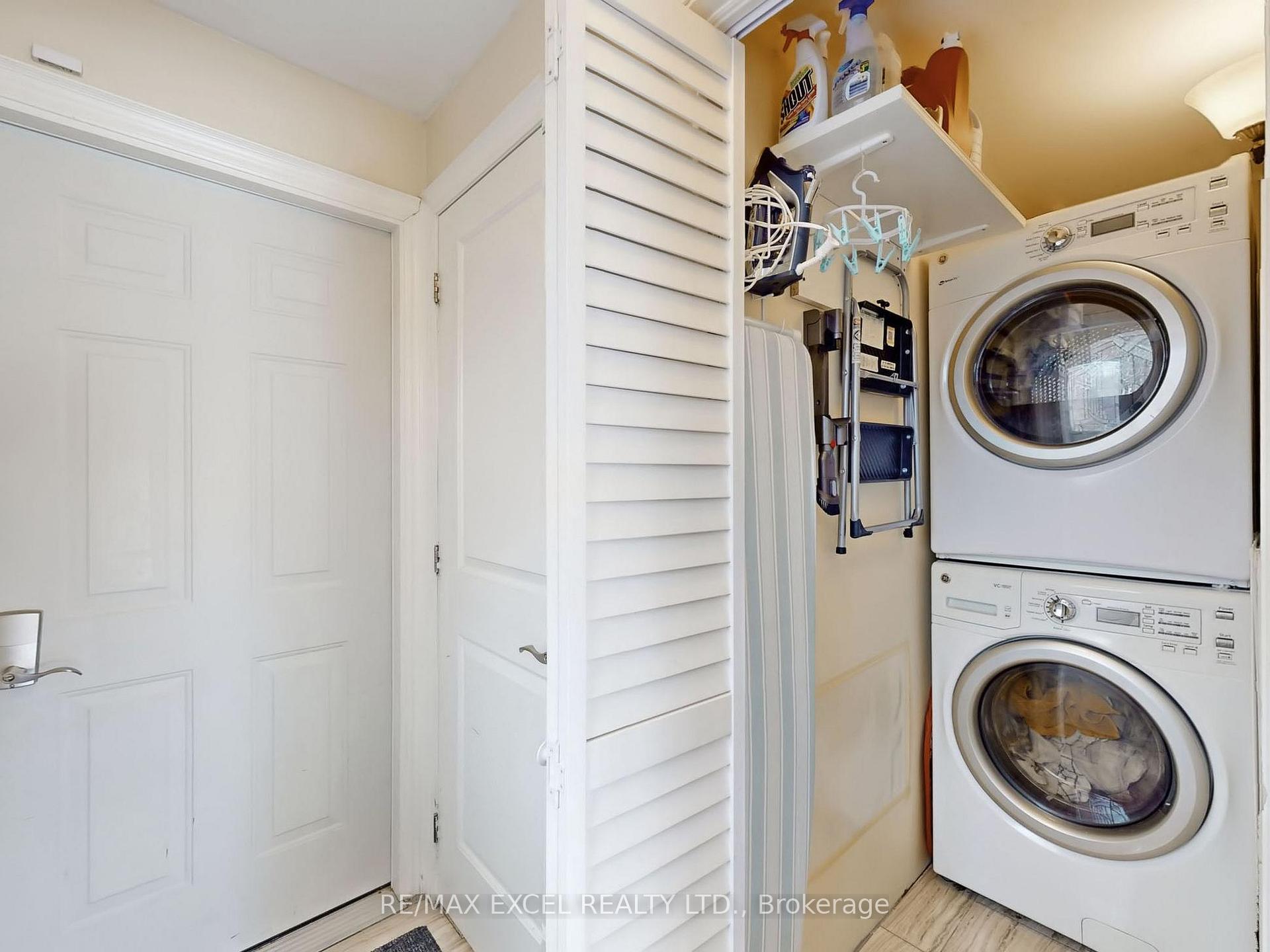 Photo 18 of 166 Royal Orchard Boulevard, Markham, Royal Orchard — HOMEH