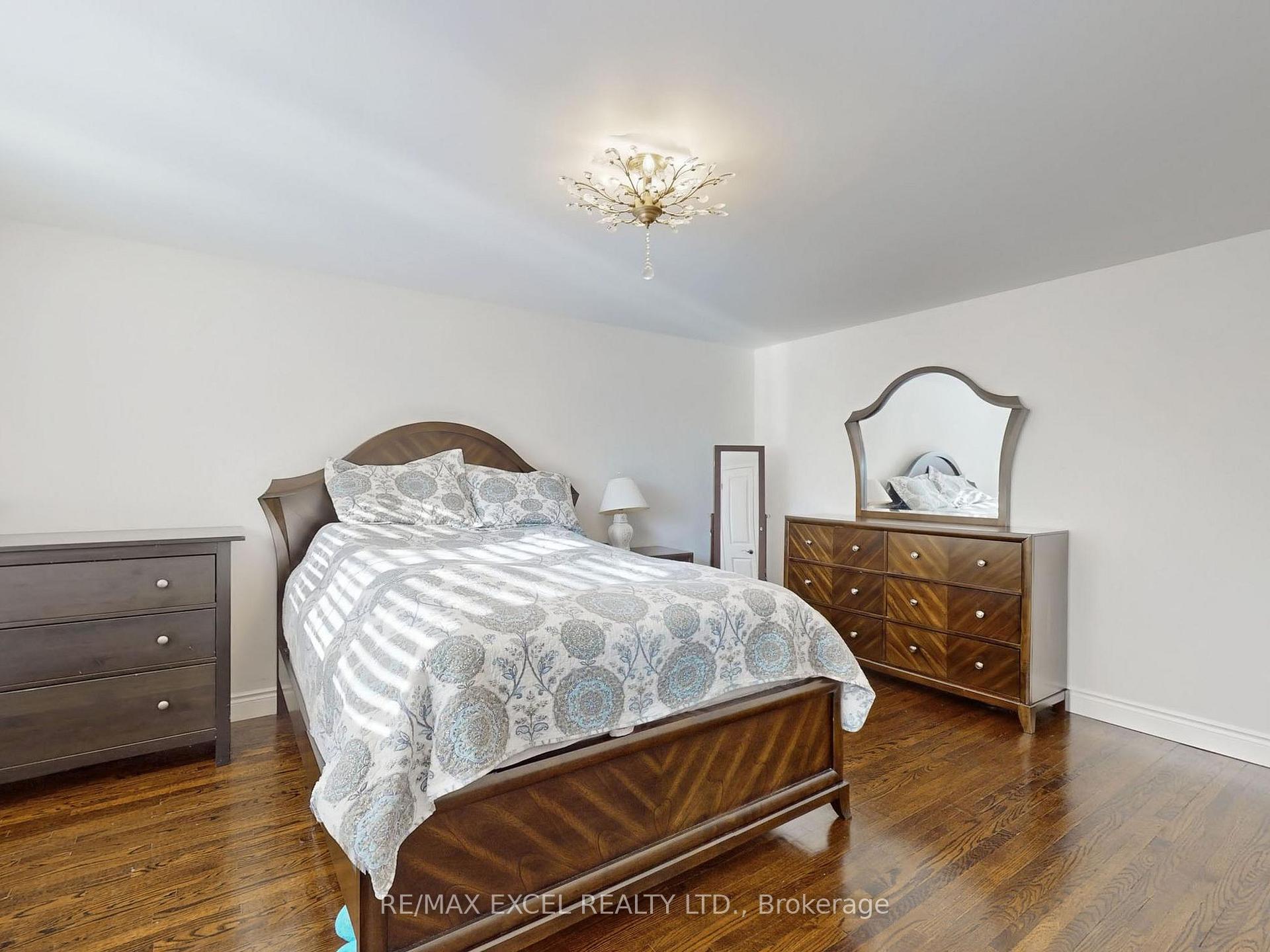 Photo 21 of 166 Royal Orchard Boulevard, Markham, Royal Orchard — HOMEH