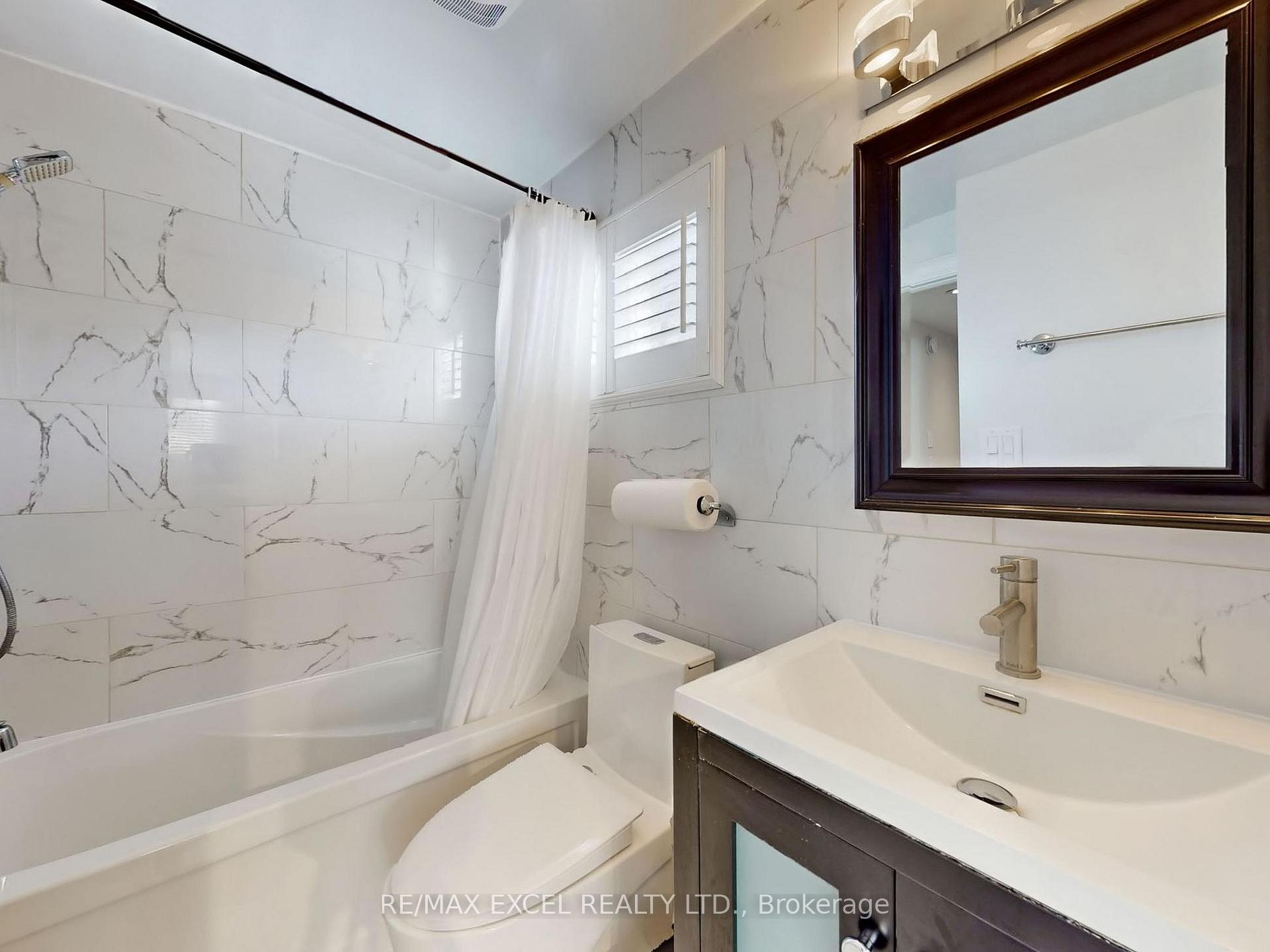 Photo 28 of 166 Royal Orchard Boulevard, Markham, Royal Orchard — HOMEH