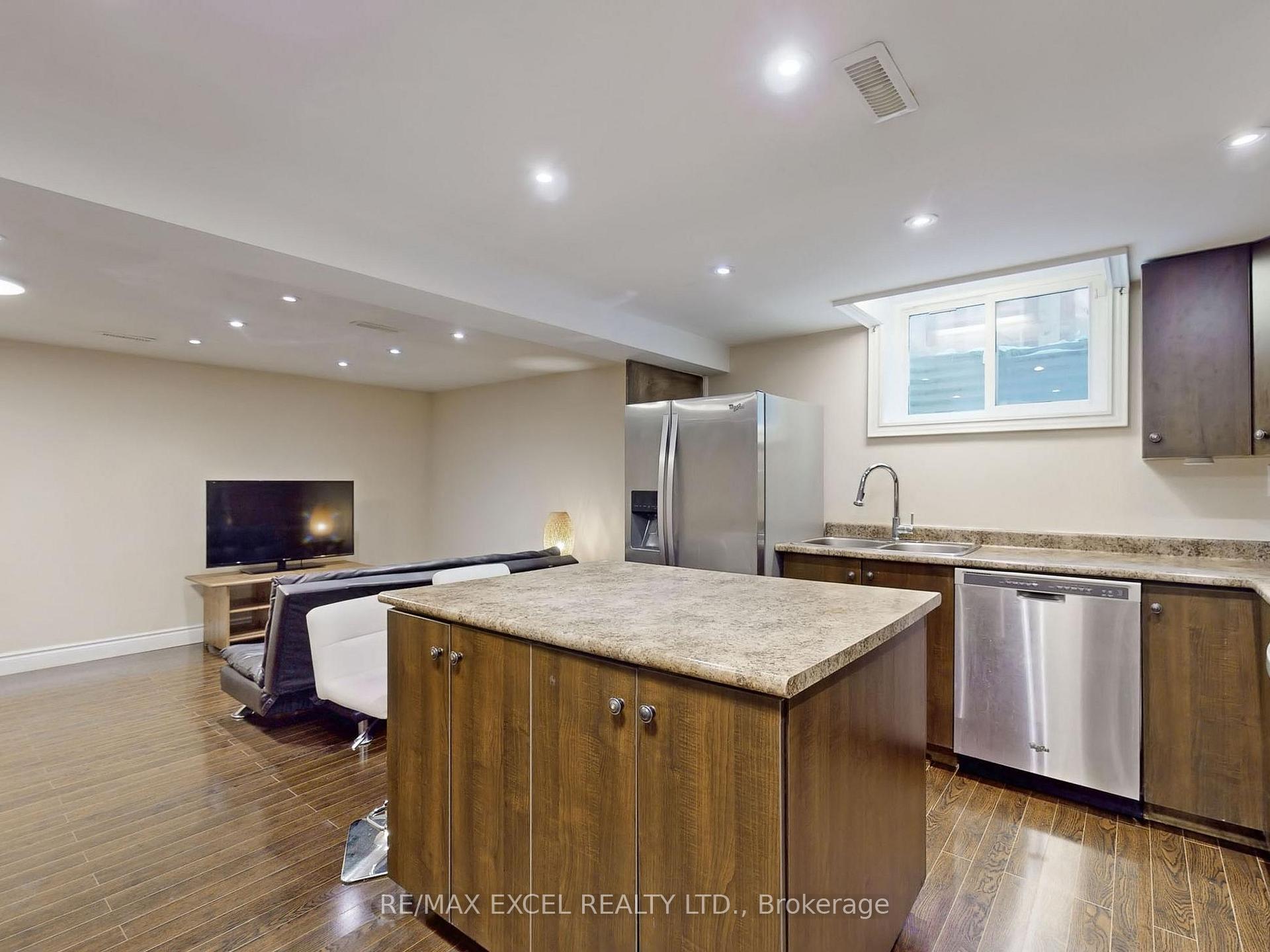 Photo 32 of 166 Royal Orchard Boulevard, Markham, Royal Orchard — HOMEH