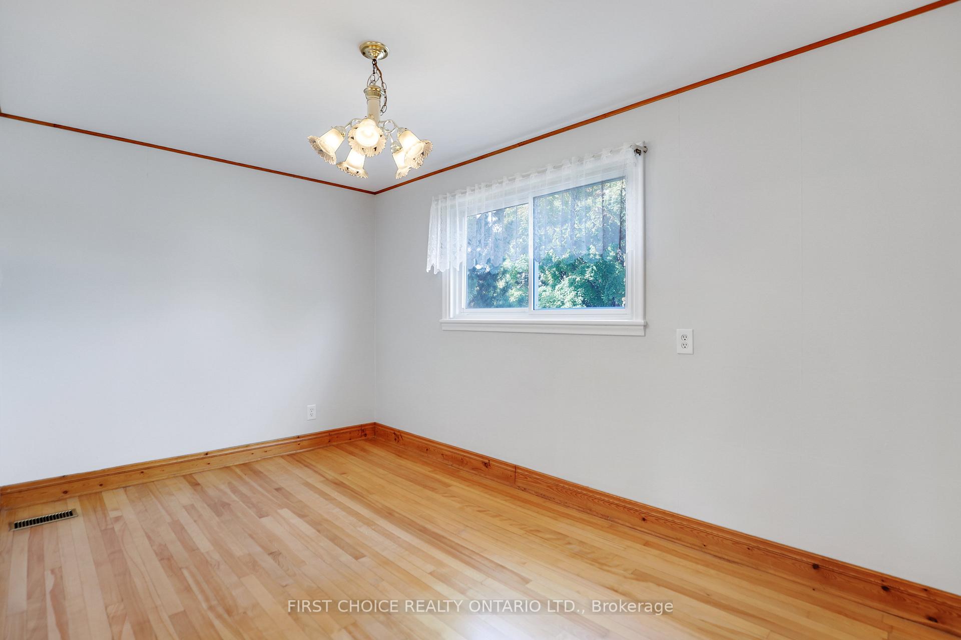 Photo 23 of 640 Browning Avenue, Ottawa, Riverview Park — HOMEH