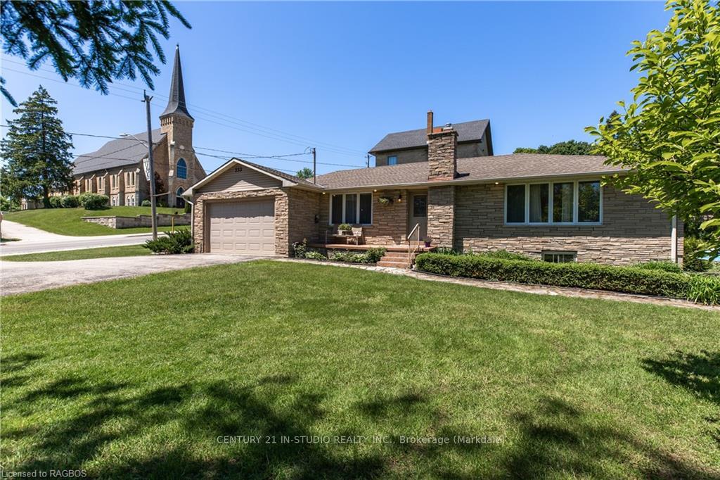 Photo 2 of 233 Garafraxa Street N, West Grey — HOMEH