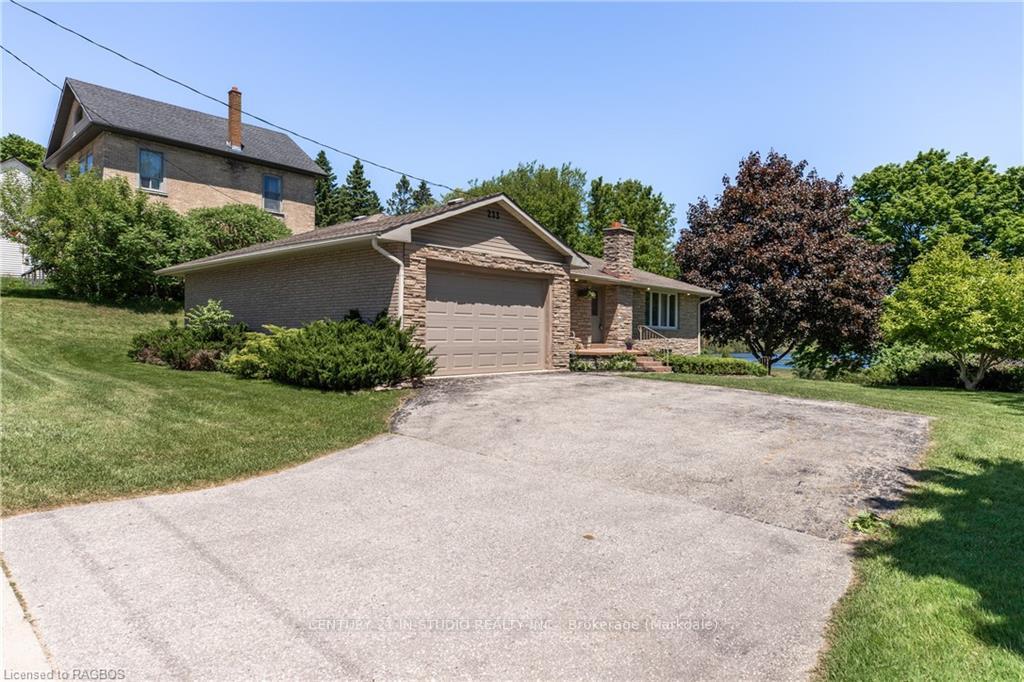 Photo 3 of 233 Garafraxa Street N, West Grey — HOMEH